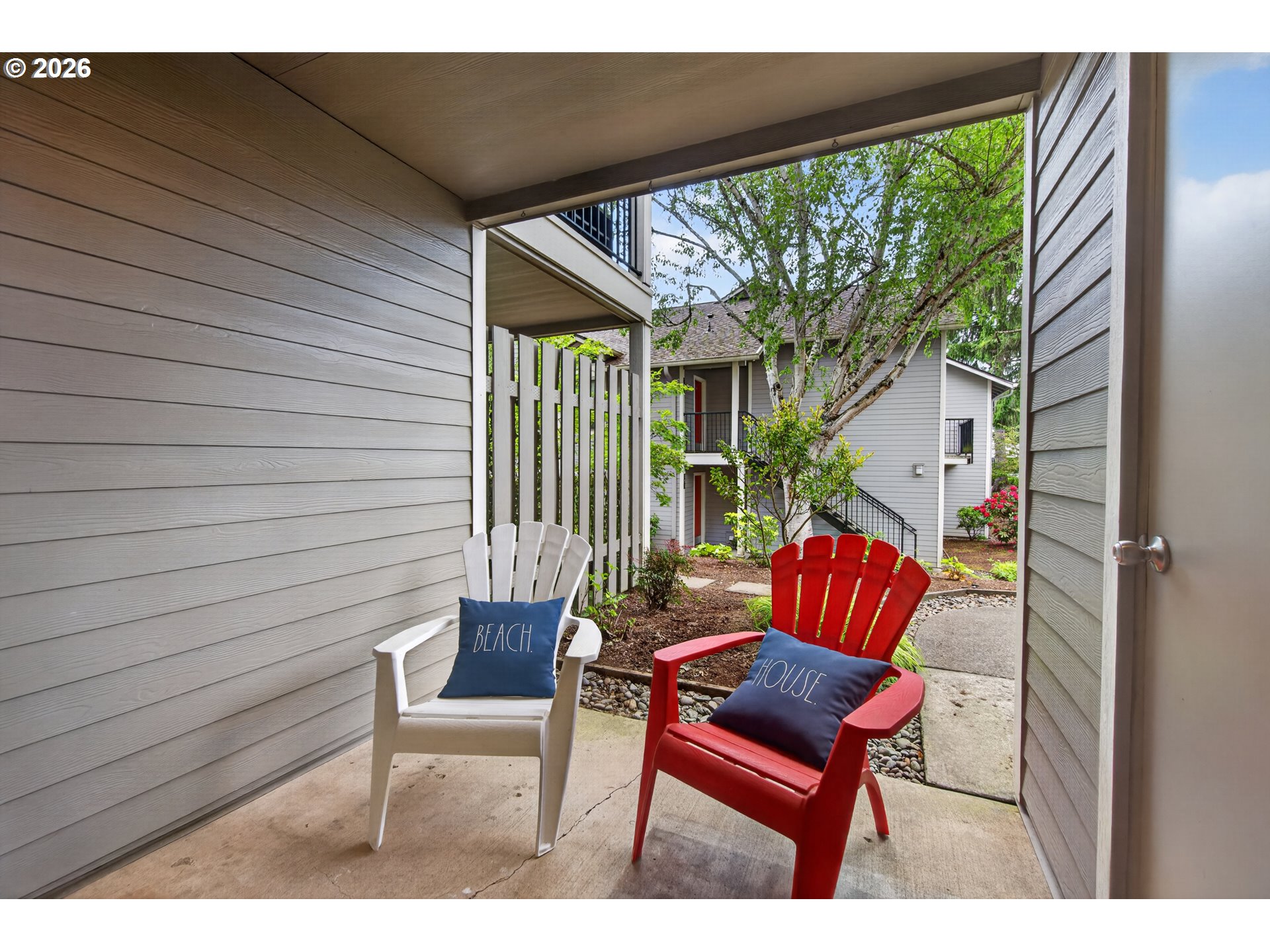 86 KINGSGATE RD F105