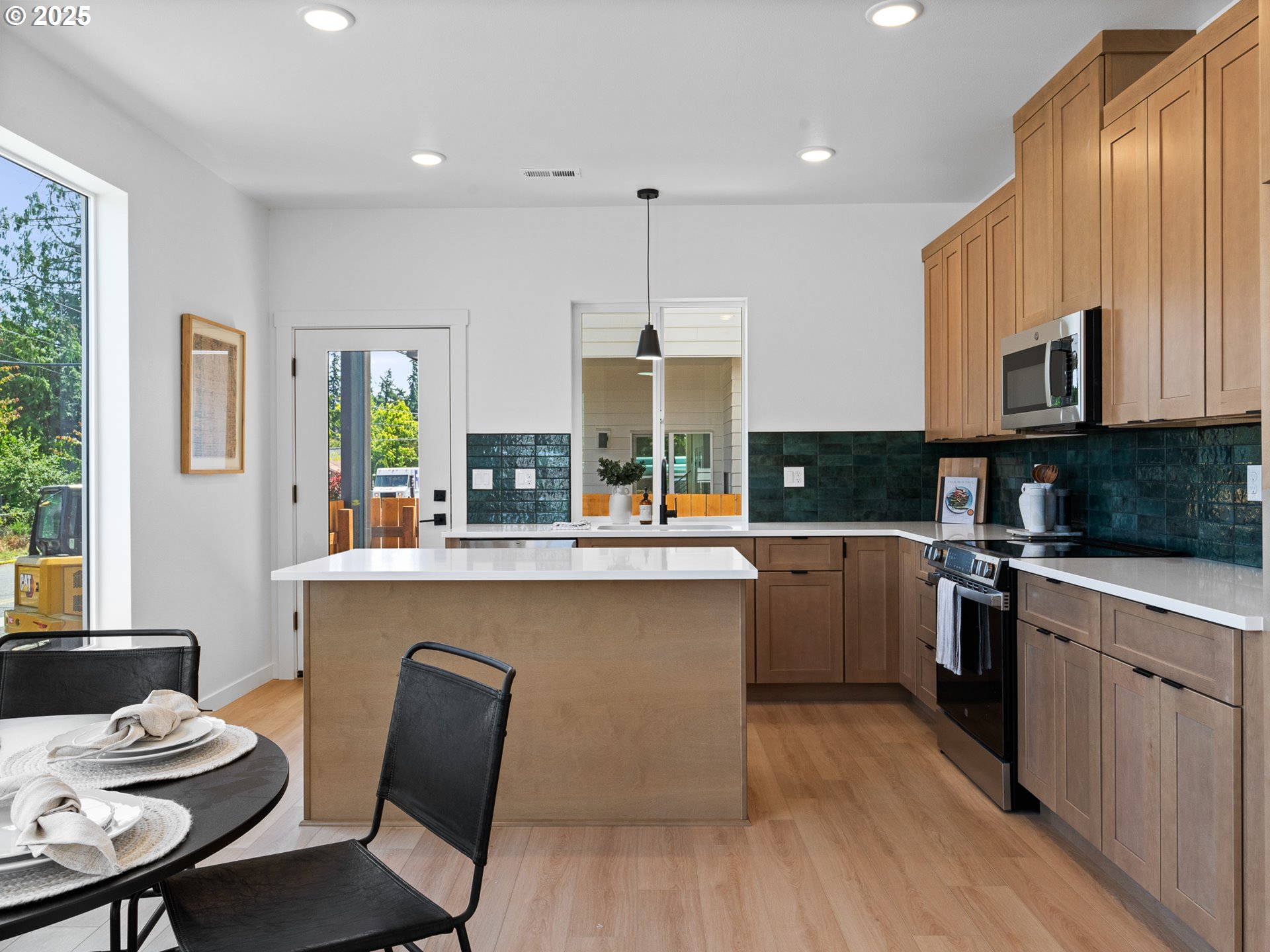 7185 SE Crystal Springs BLVD 12