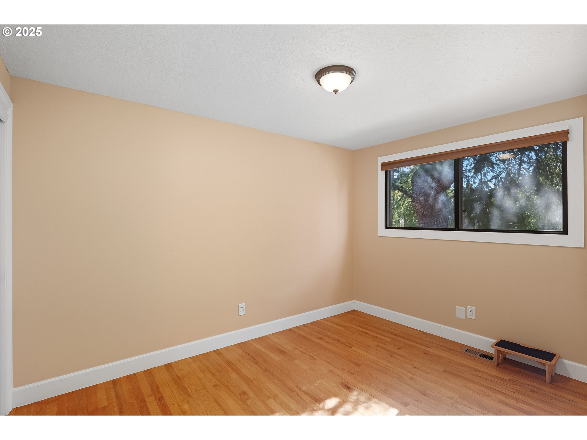17909 NE EVERETT CT