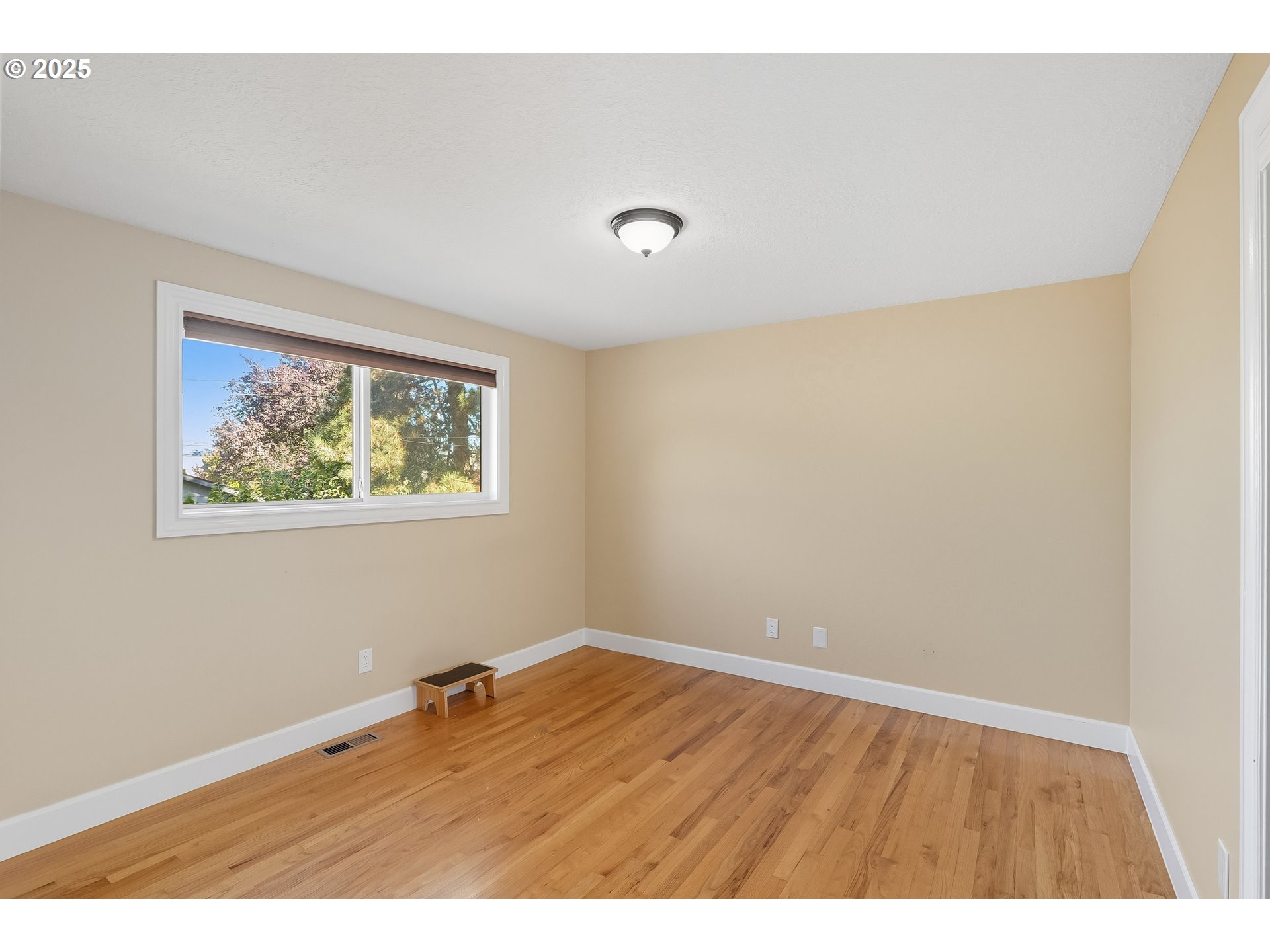 17909 NE EVERETT CT