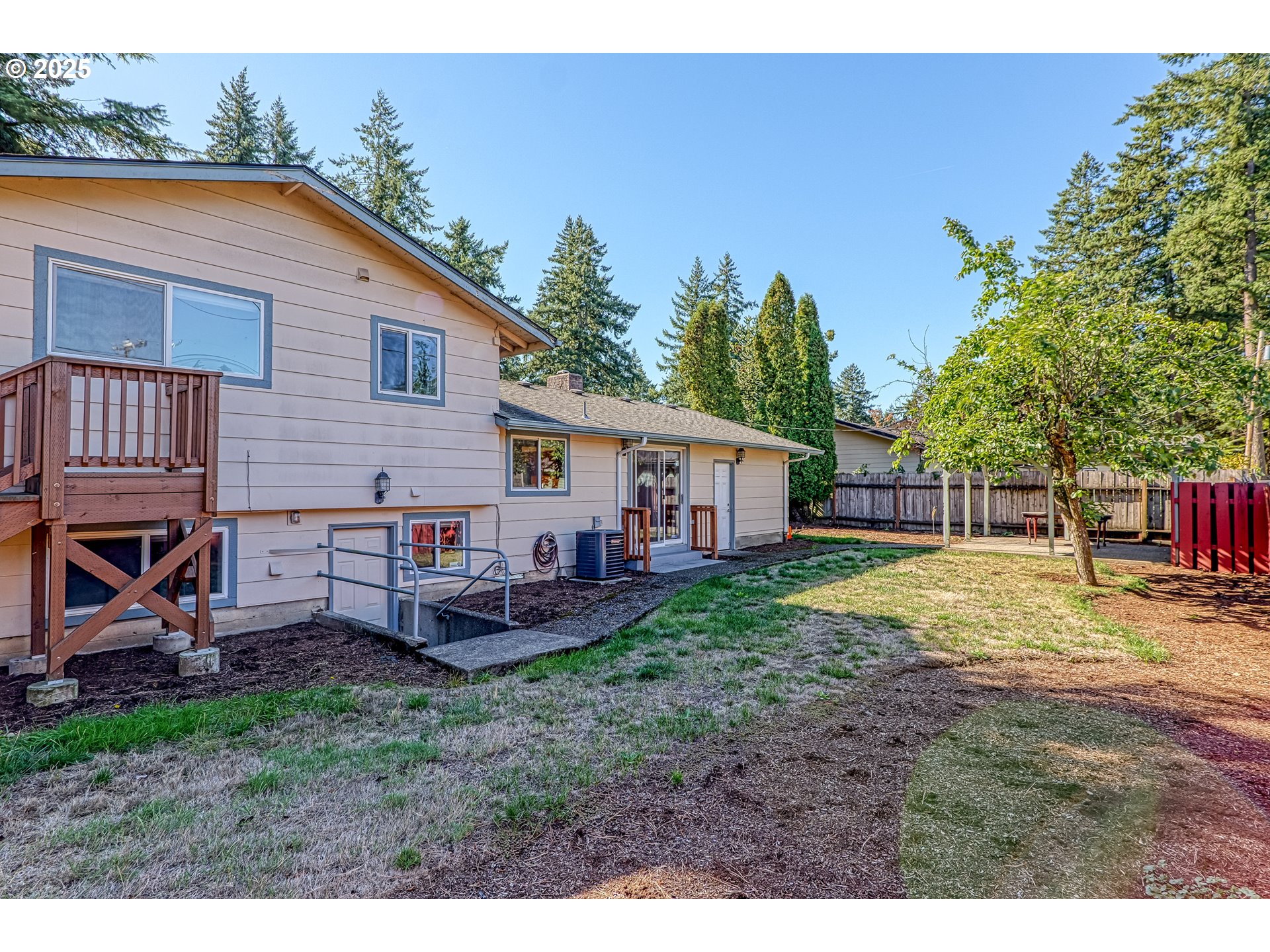 17909 NE EVERETT CT