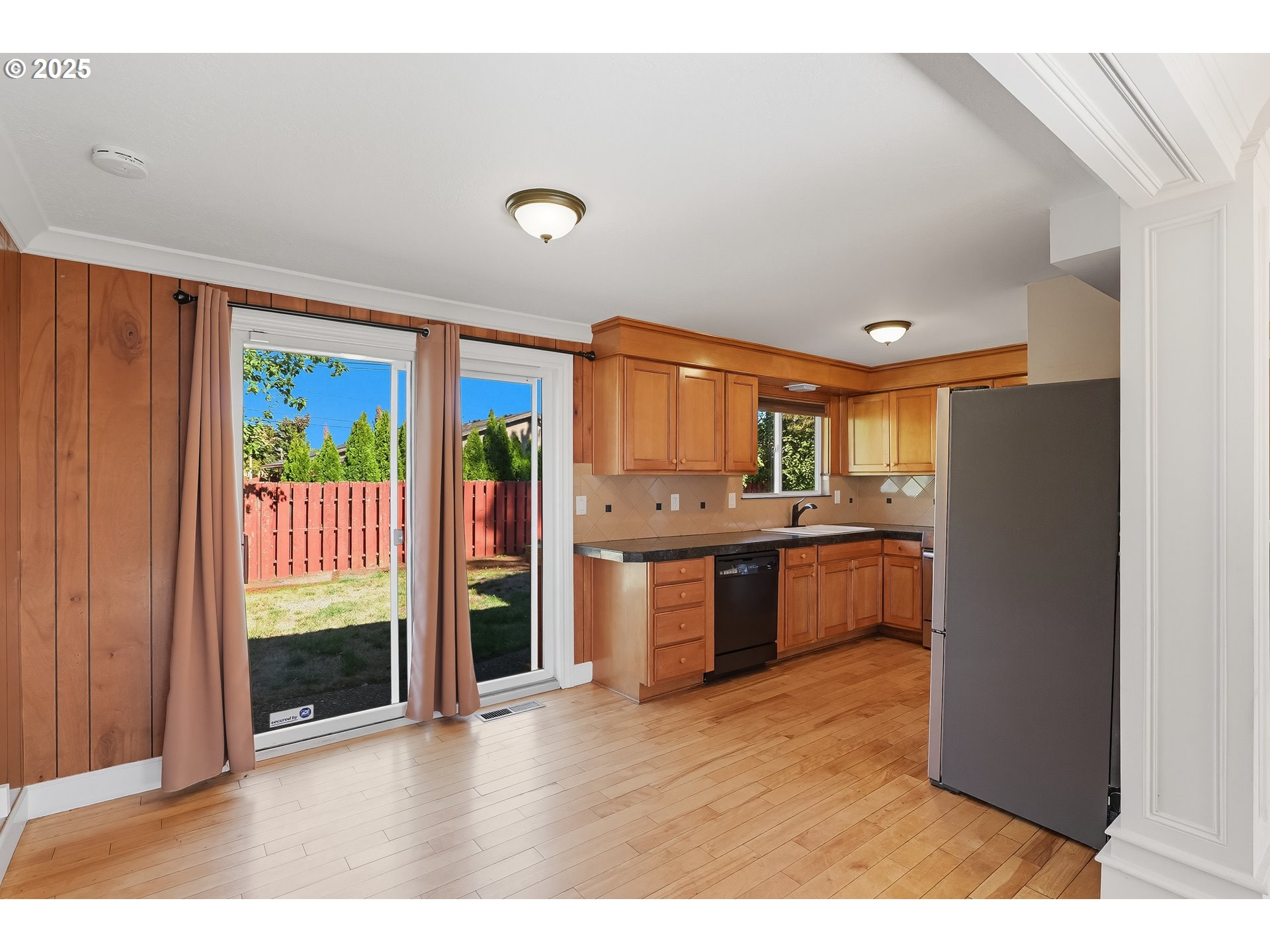 17909 NE EVERETT CT