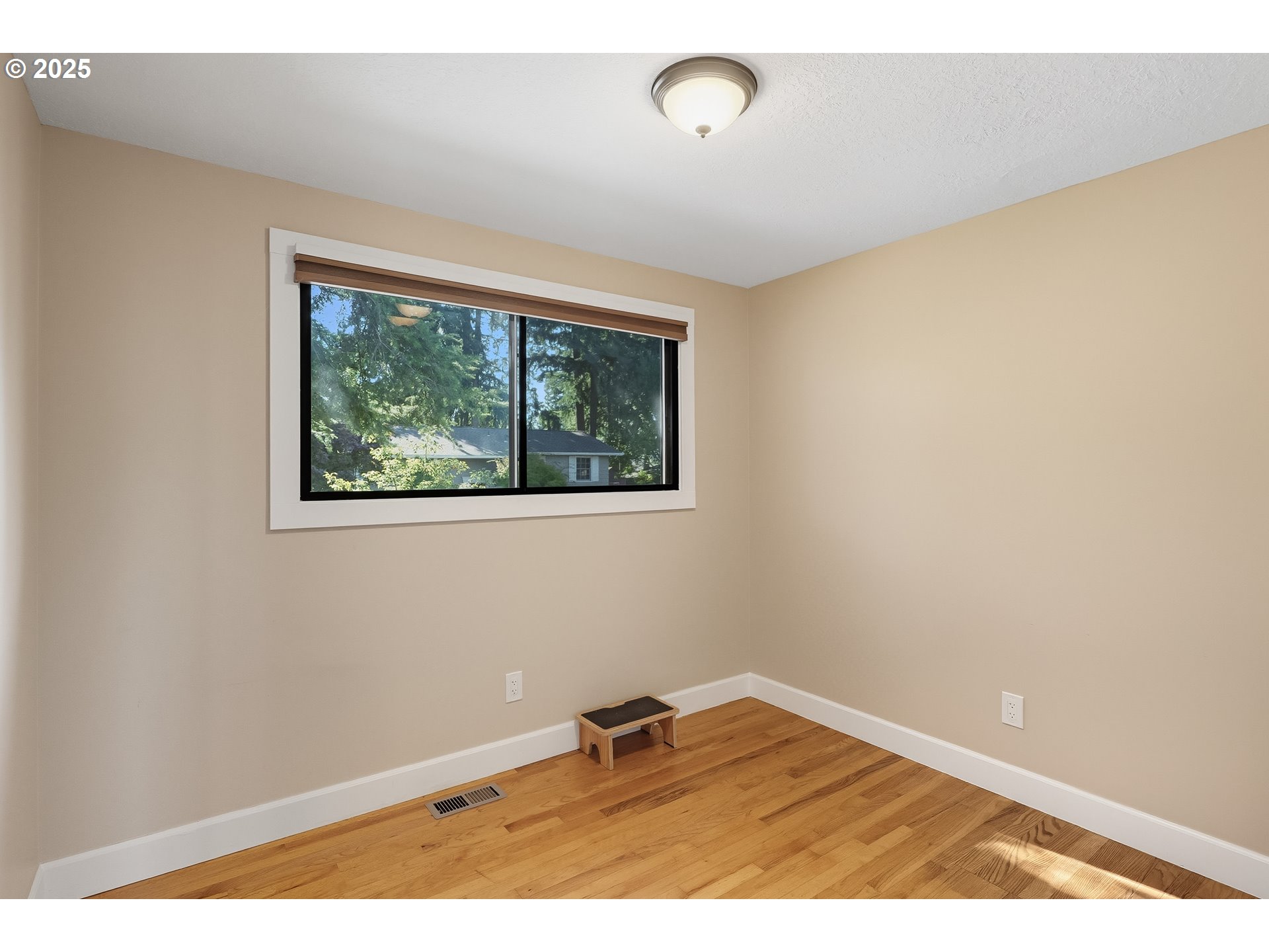17909 NE EVERETT CT