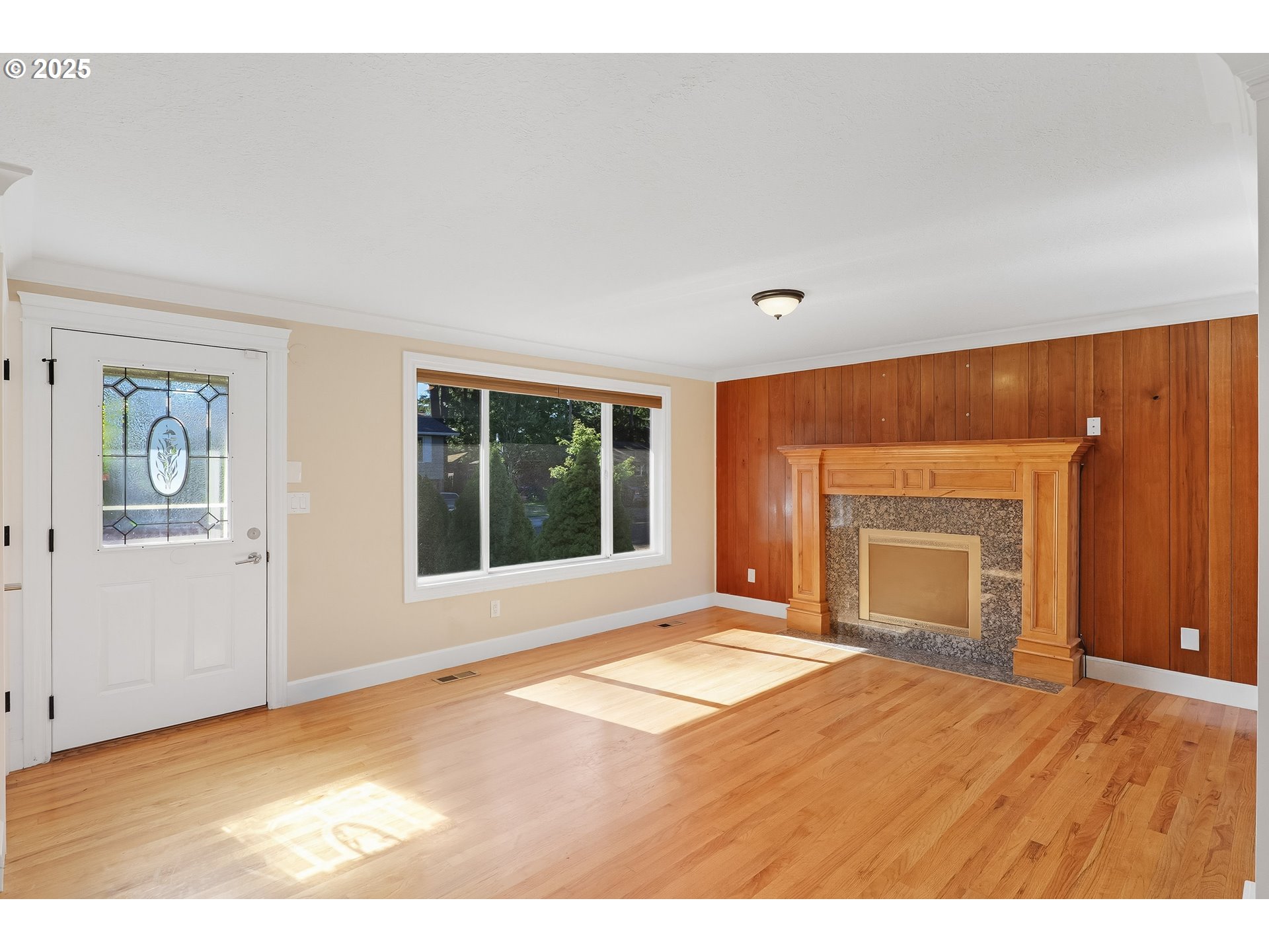 17909 NE EVERETT CT