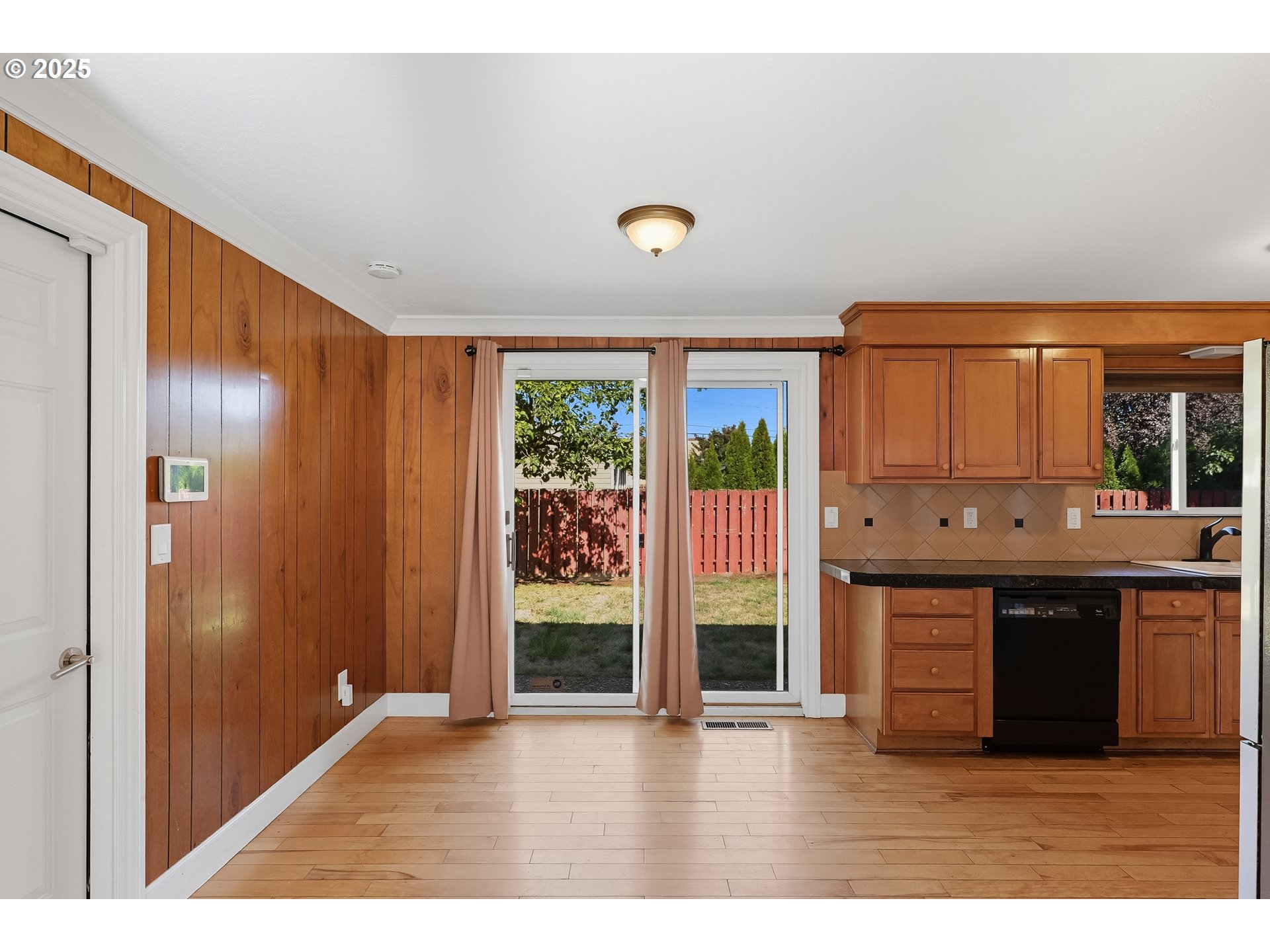 17909 NE EVERETT CT