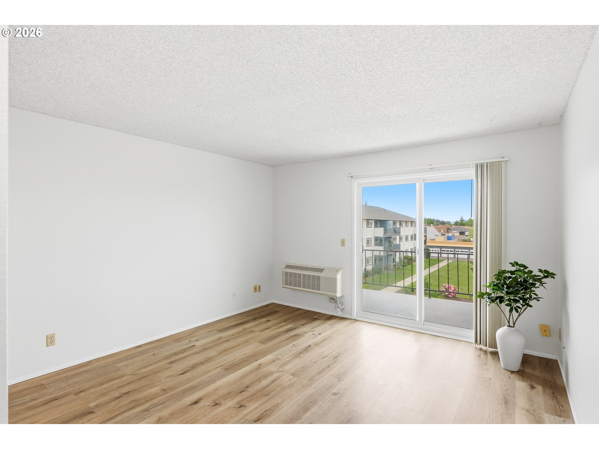 950 EVERGREEN RD 318
