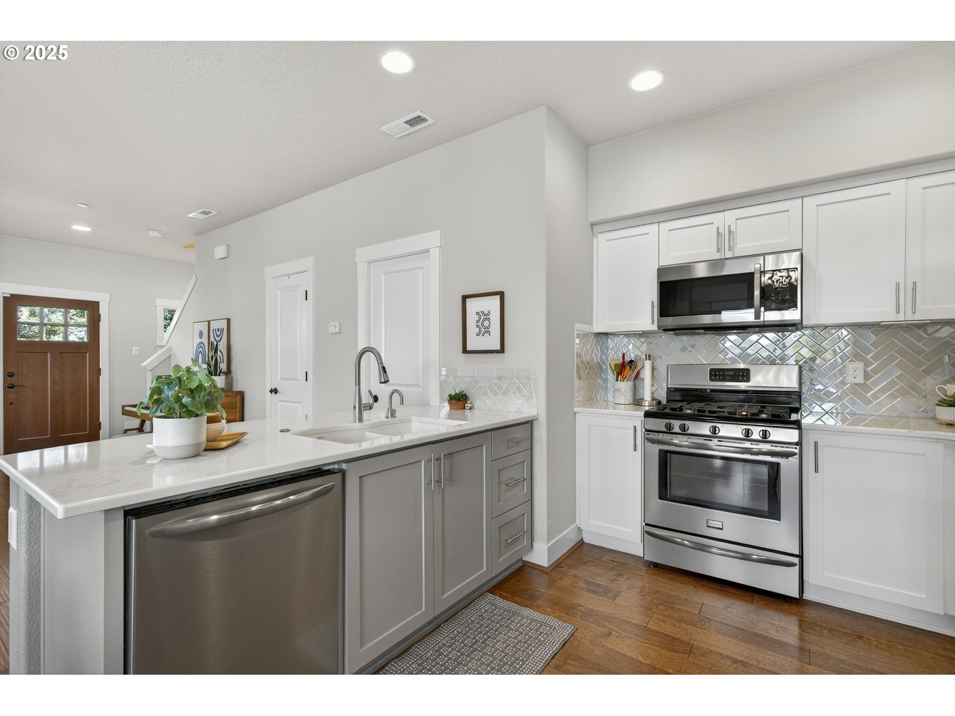 28701 SW BRUSSELS LN