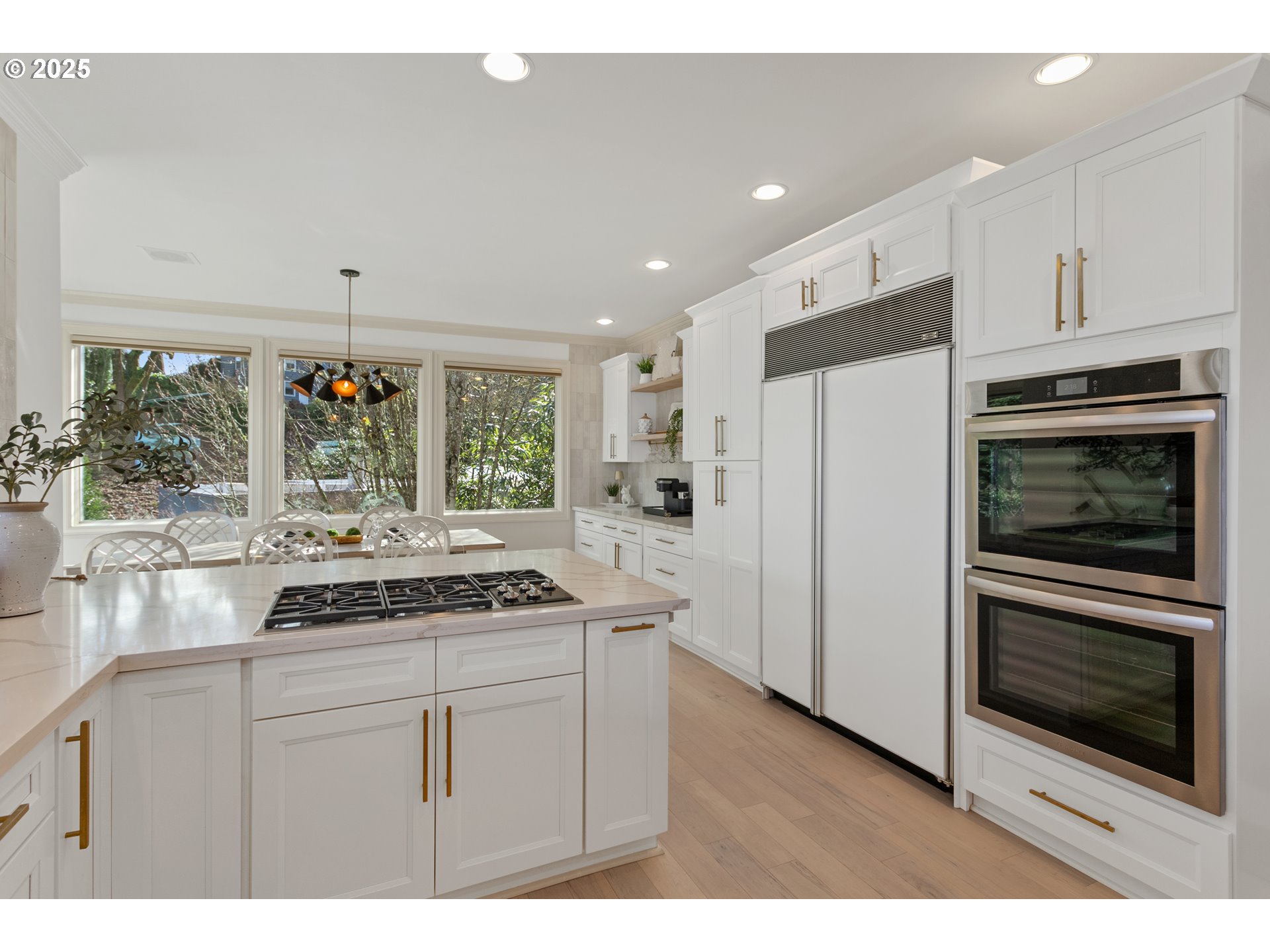 1040 SW MYRTLE DR