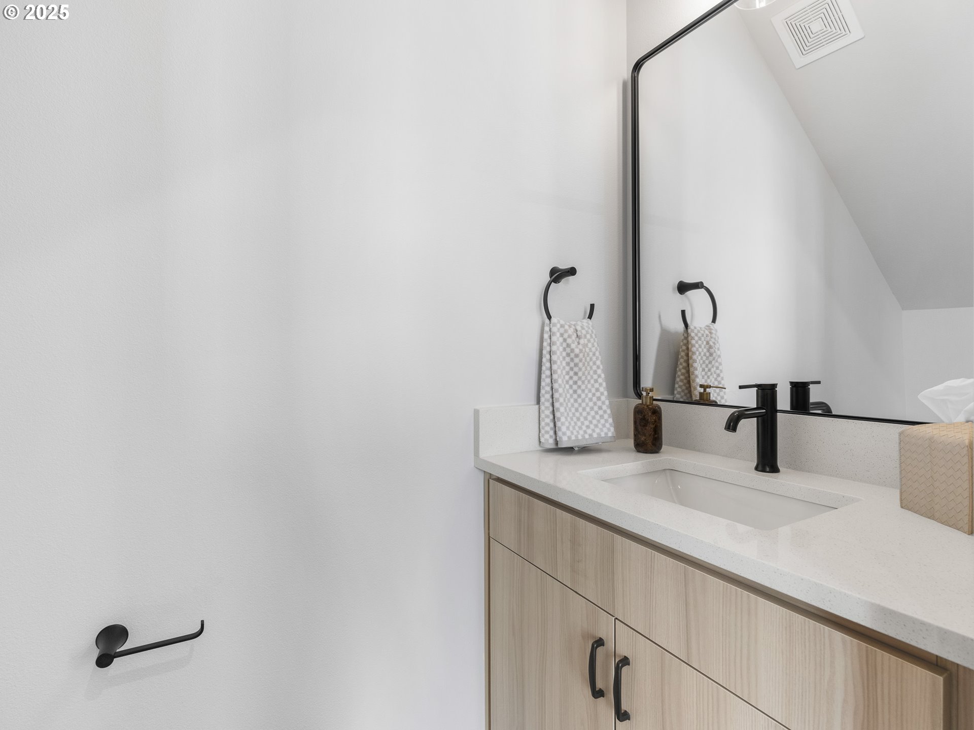 4071 SE Milwaukie AVE 1