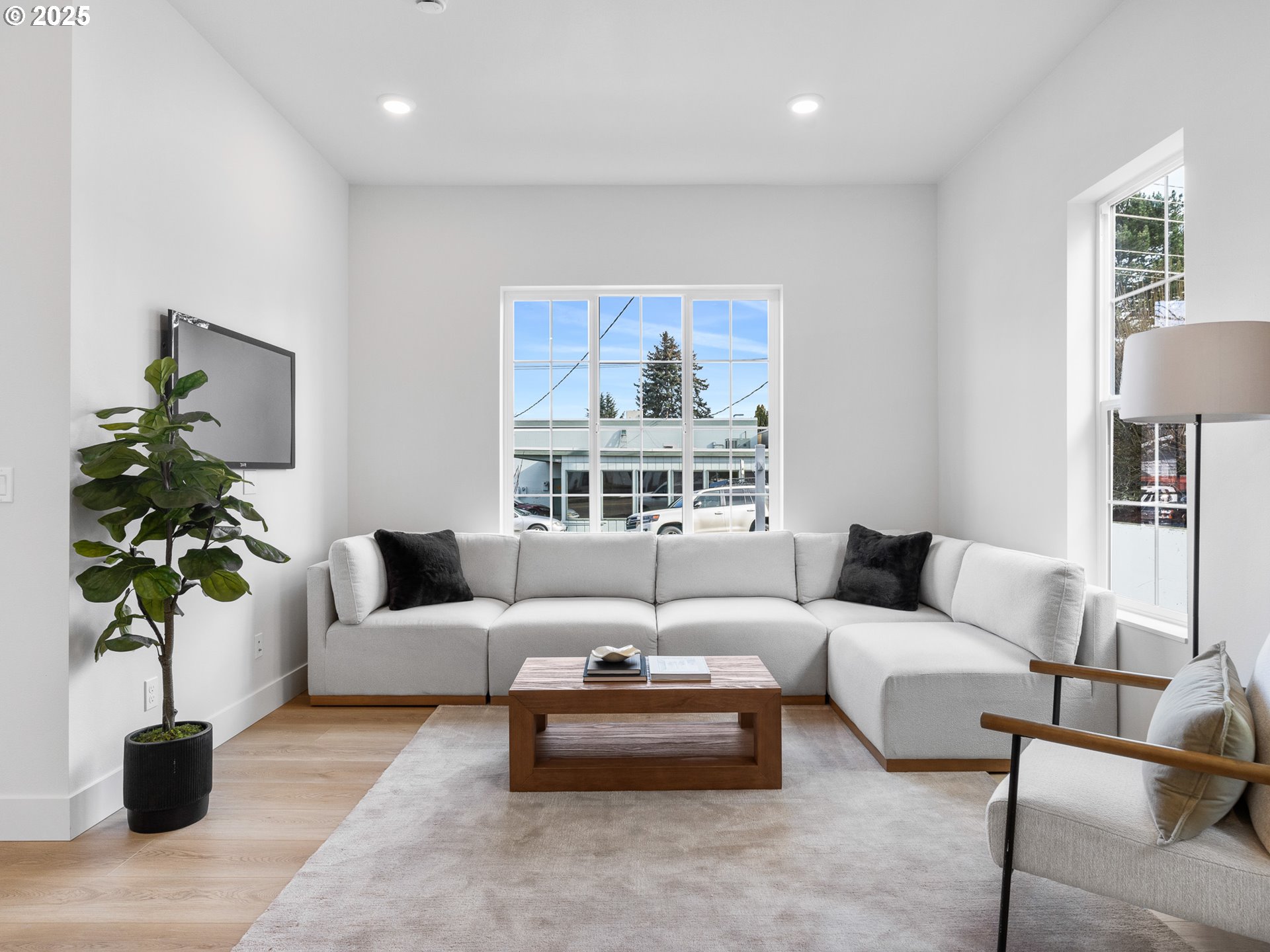 4071 SE Milwaukie AVE 1