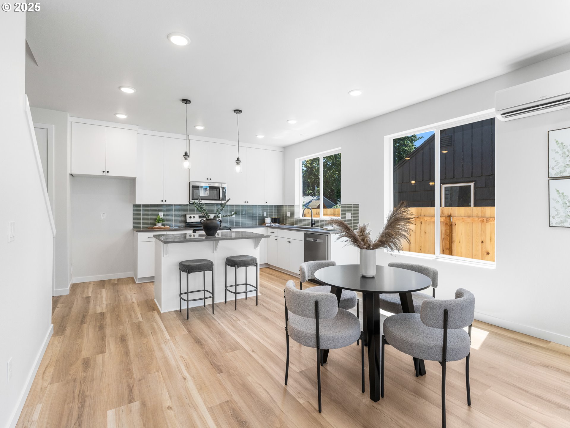 7244 SE 78th AVE 2, Portland Unit: 2