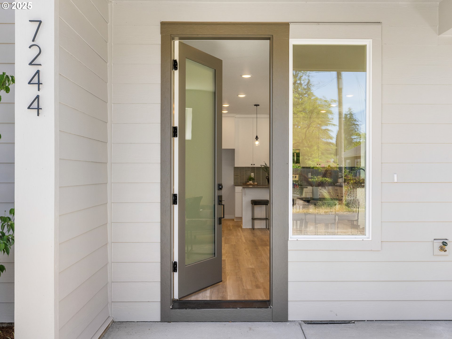 7244 SE 78th AVE 2, Portland Unit: 2