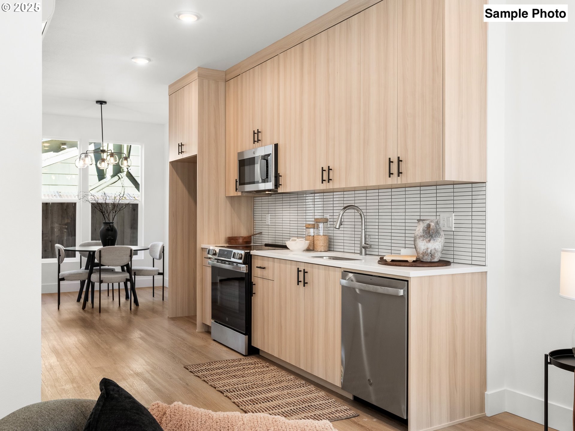 1871 SE Tacoma ST 6, Portland Unit: 6