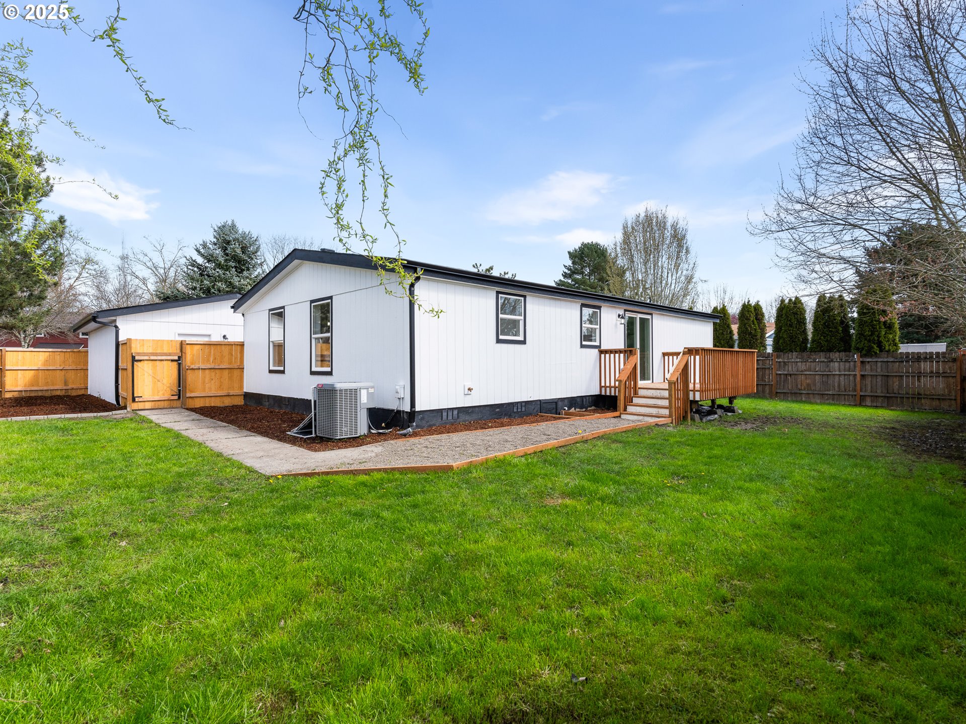 1610 SW APPERSON ST, McMinnville