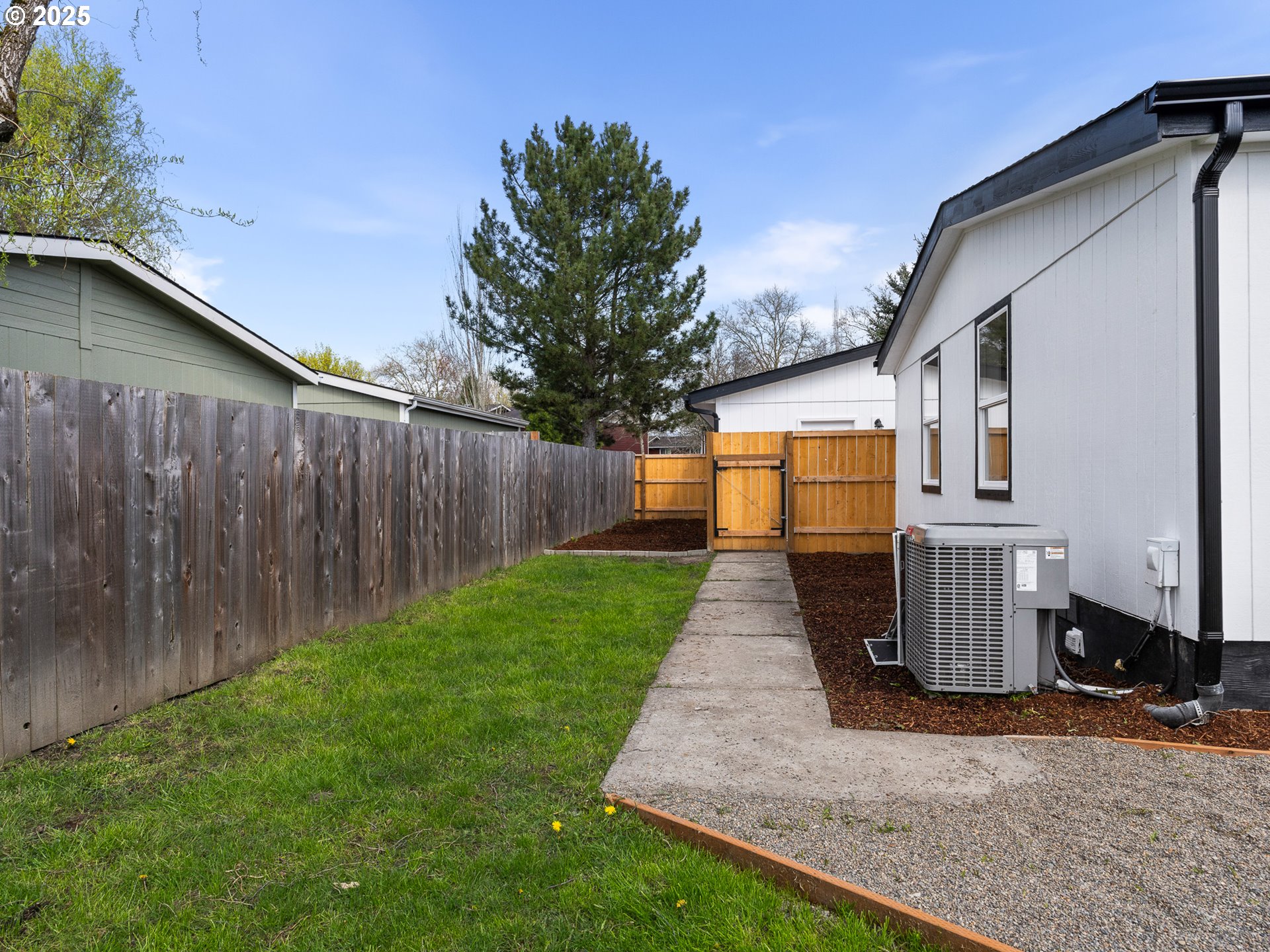 1610 SW APPERSON ST, McMinnville