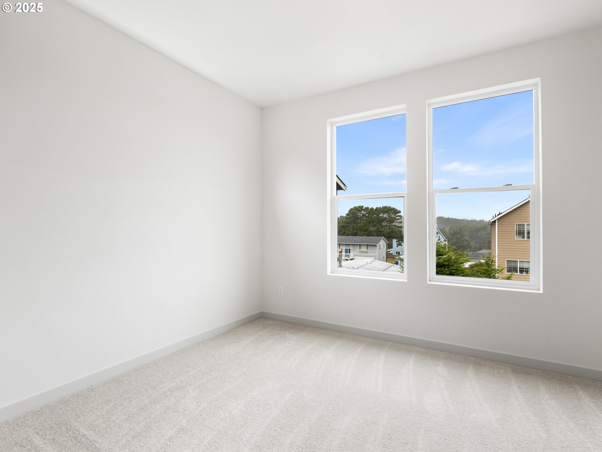 305 SE Jetty AVE B, Lincoln City Unit: B