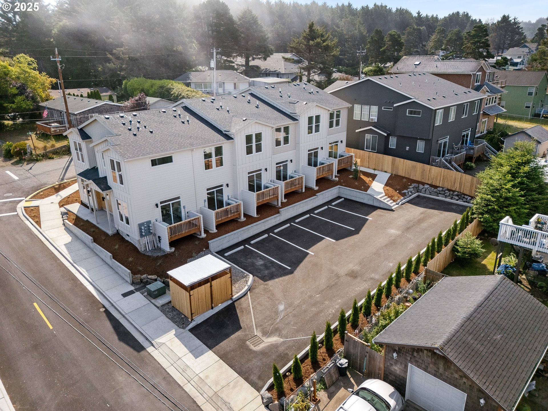 305 SE Jetty AVE B, Lincoln City Unit: B