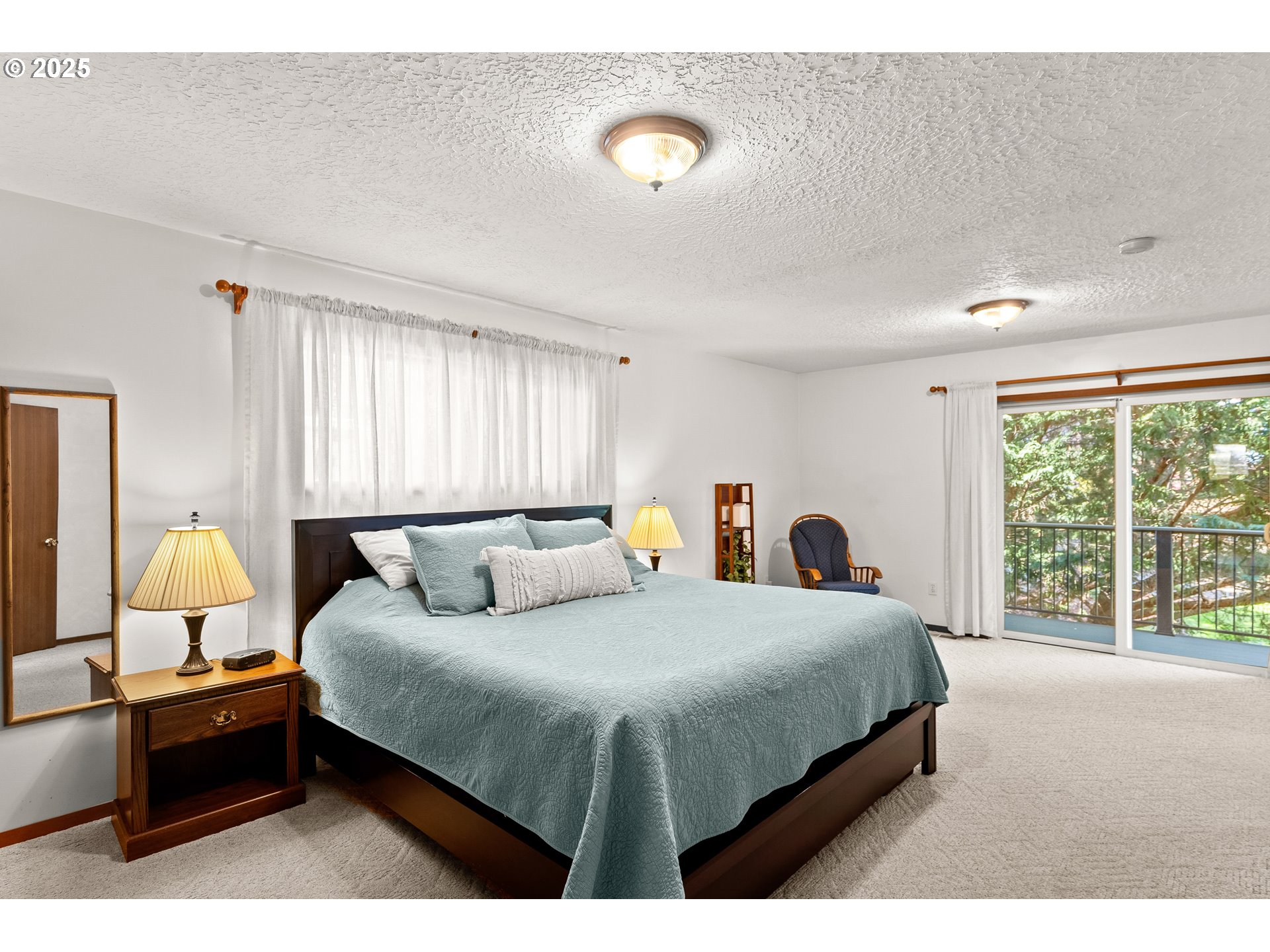 10135 SW HILLVIEW ST