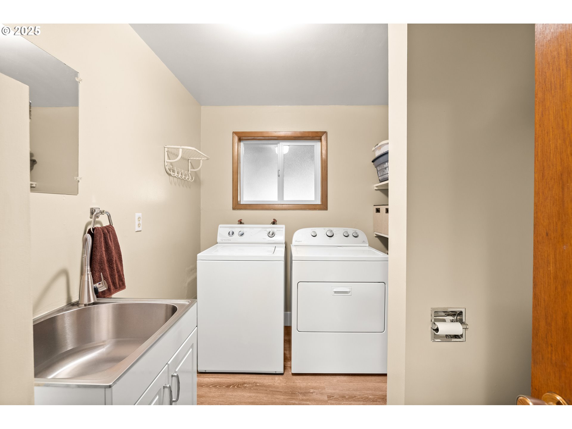 10135 SW HILLVIEW ST