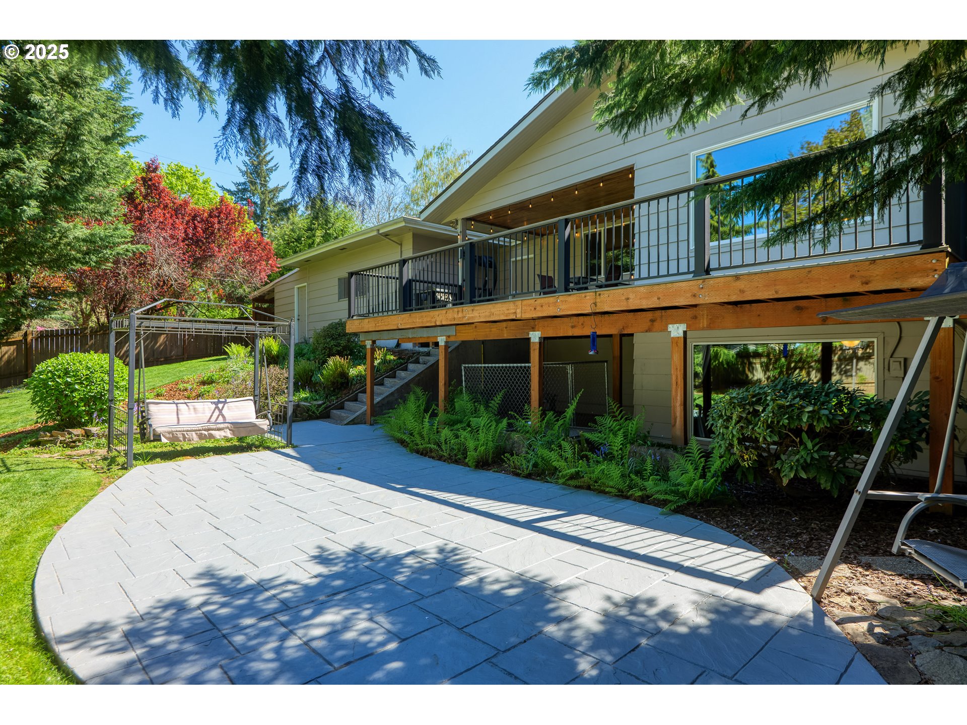 10135 SW HILLVIEW ST