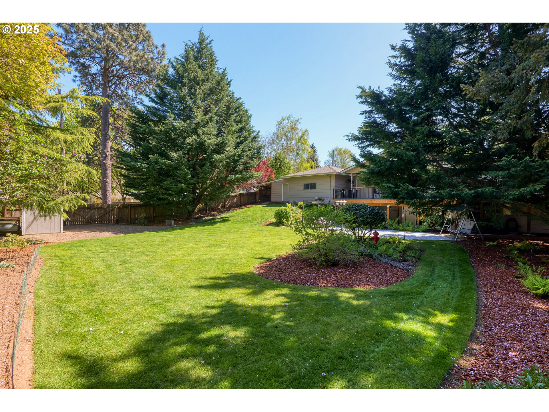 10135 SW HILLVIEW ST