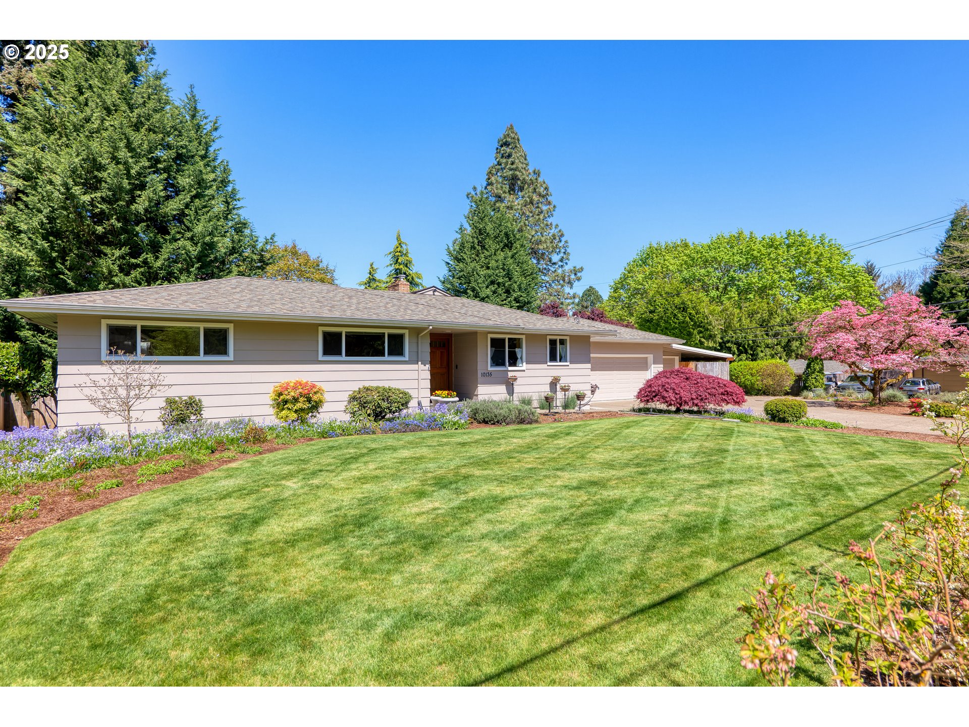 10135 SW HILLVIEW ST