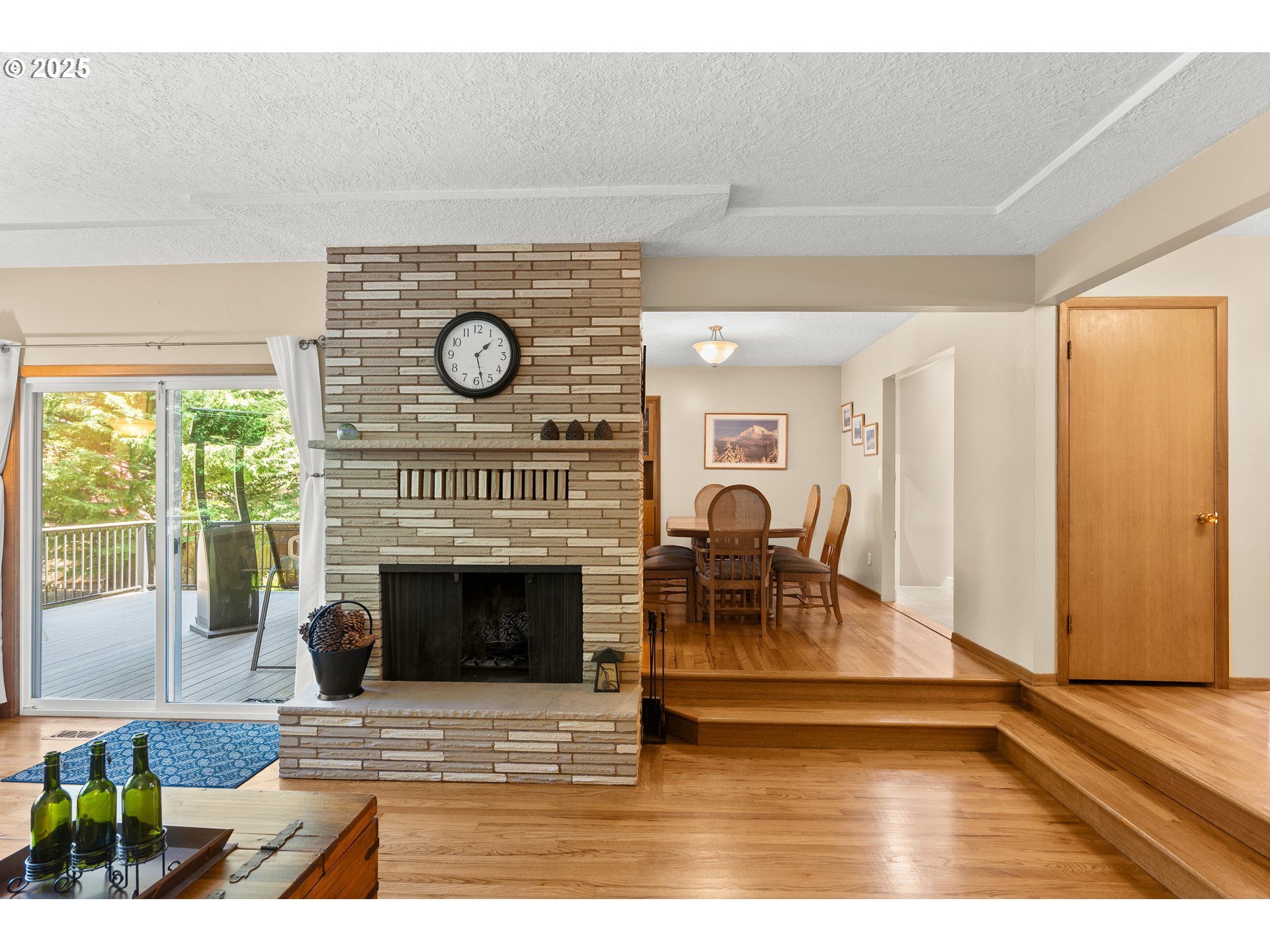 10135 SW HILLVIEW ST