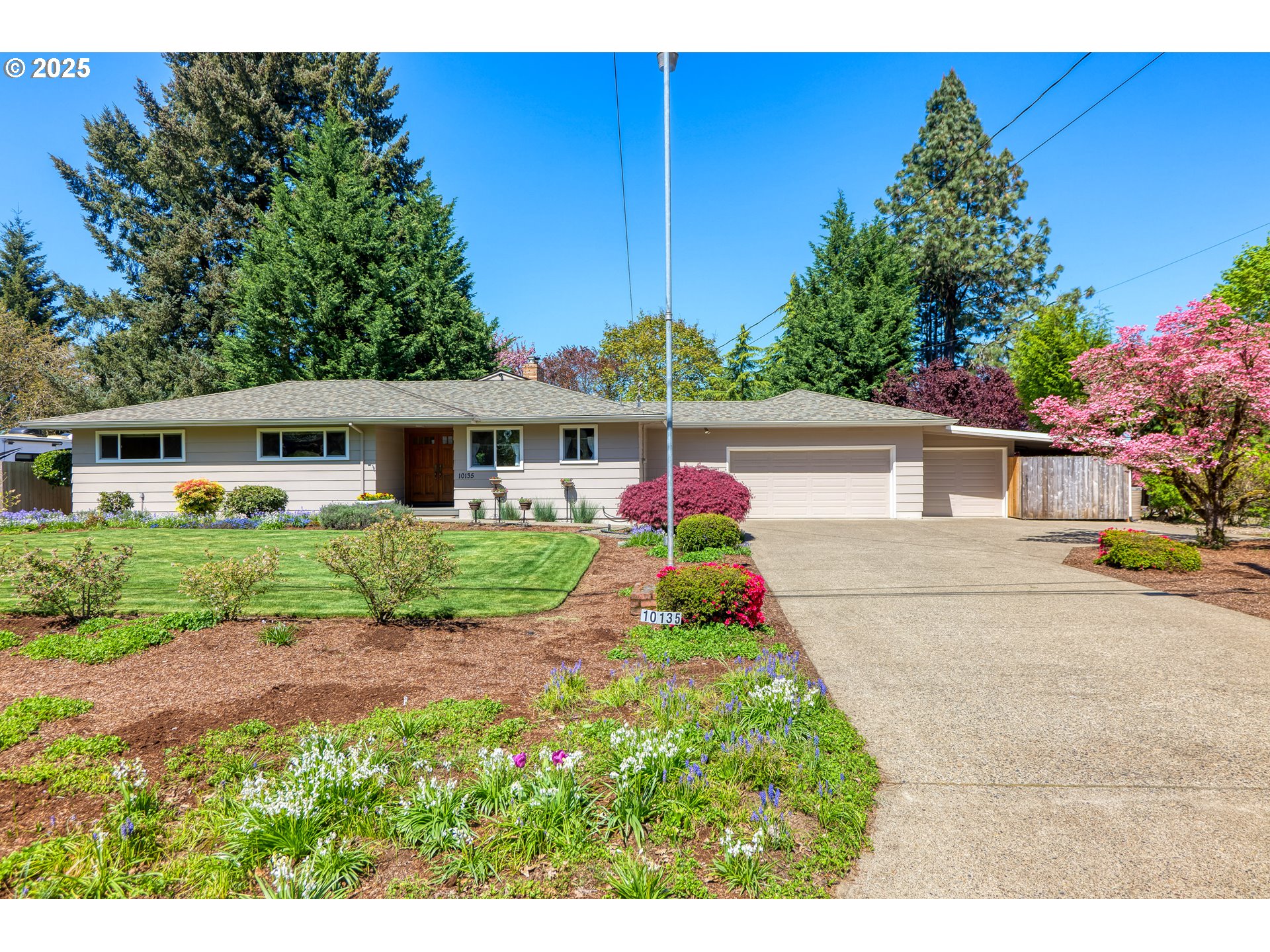 10135 SW HILLVIEW ST