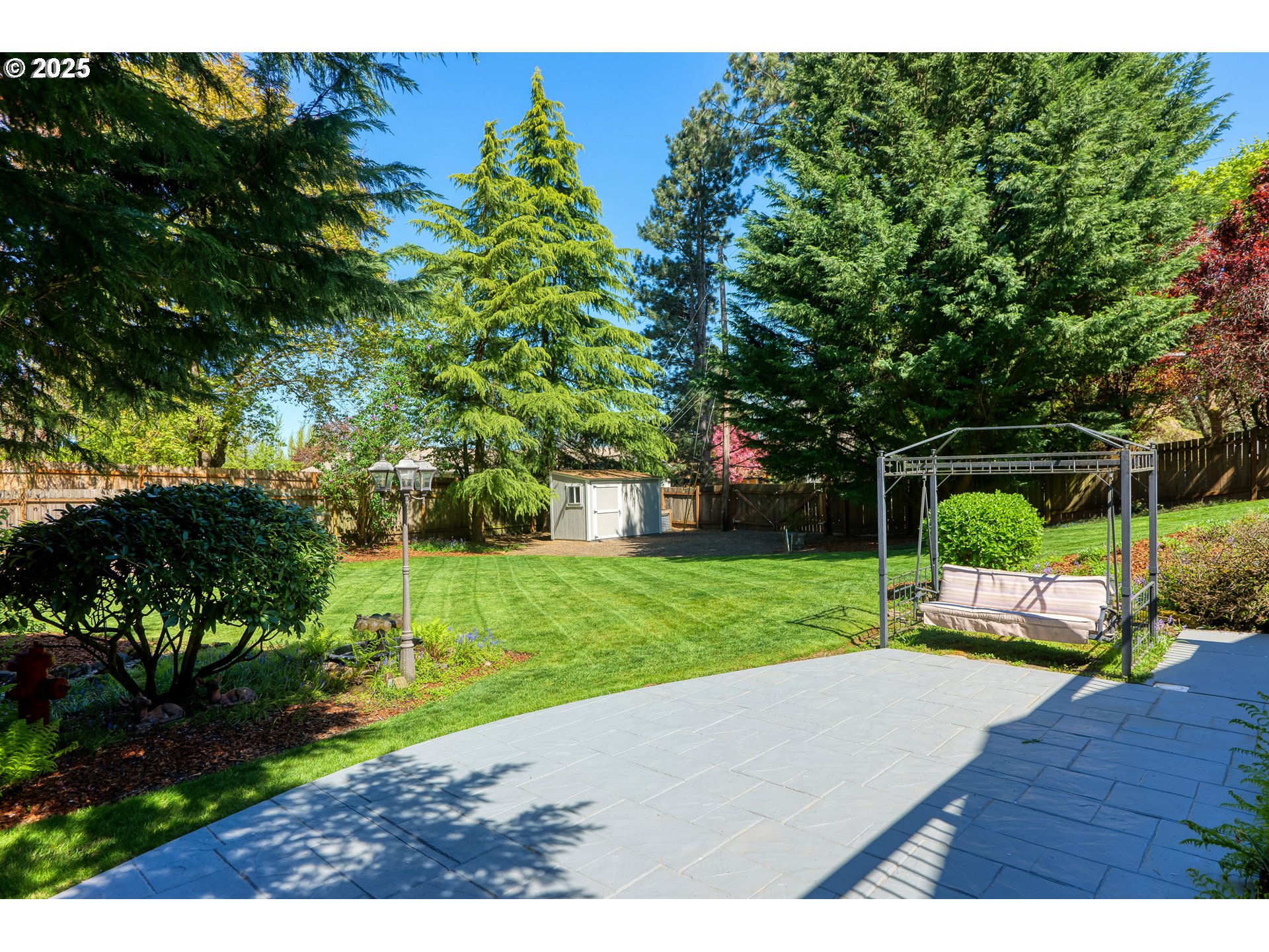 10135 SW HILLVIEW ST