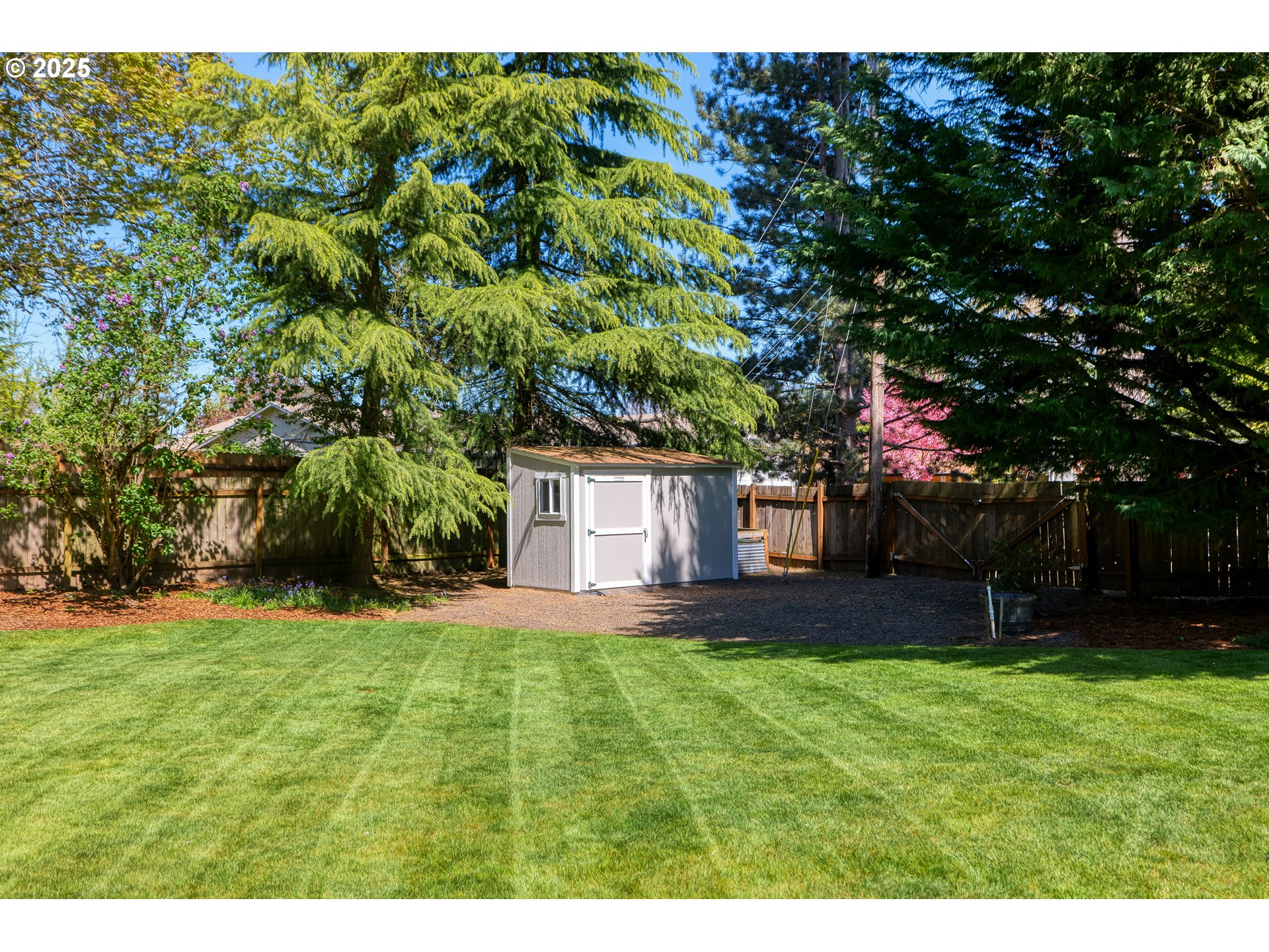 10135 SW HILLVIEW ST