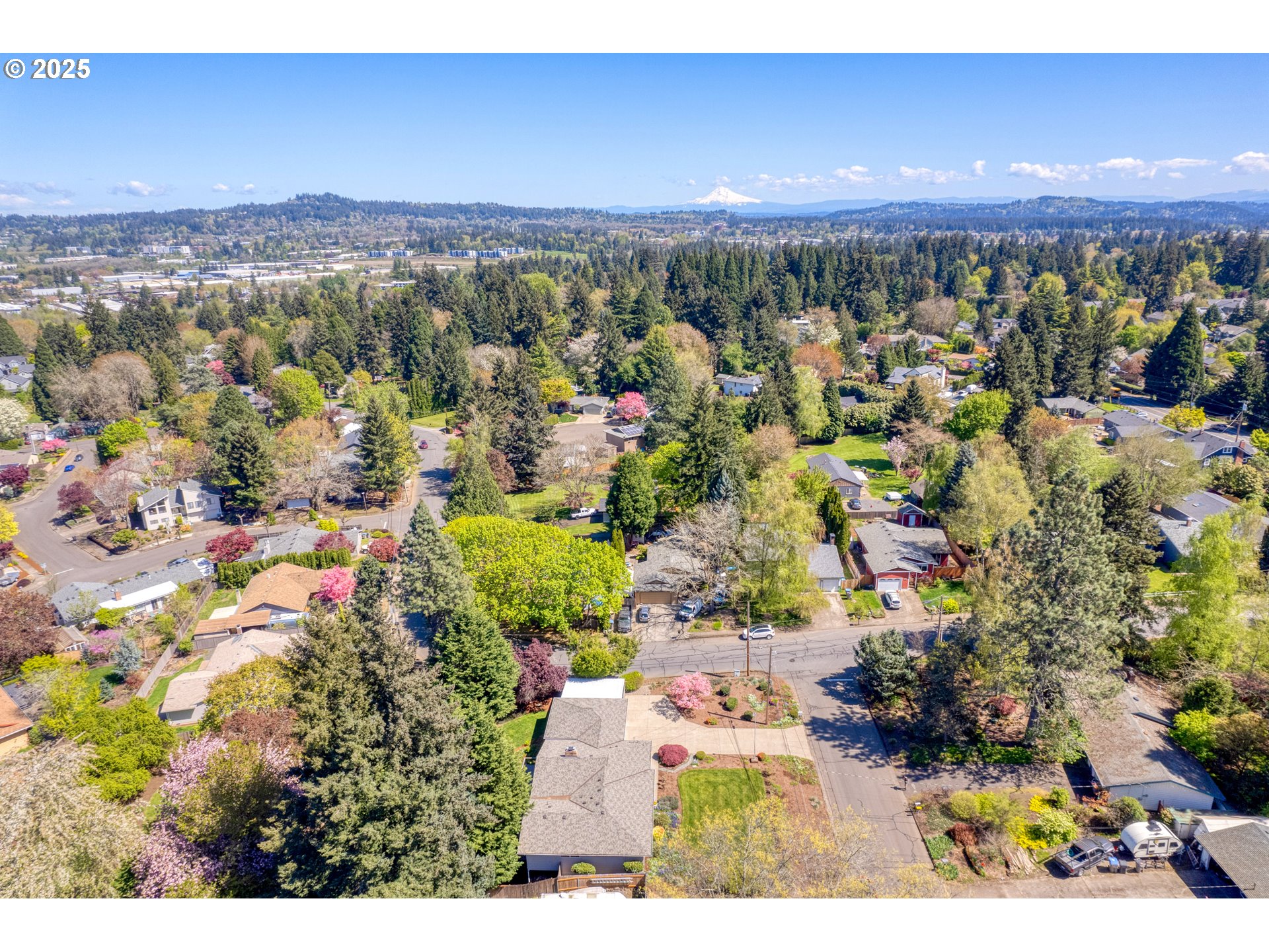 10135 SW HILLVIEW ST