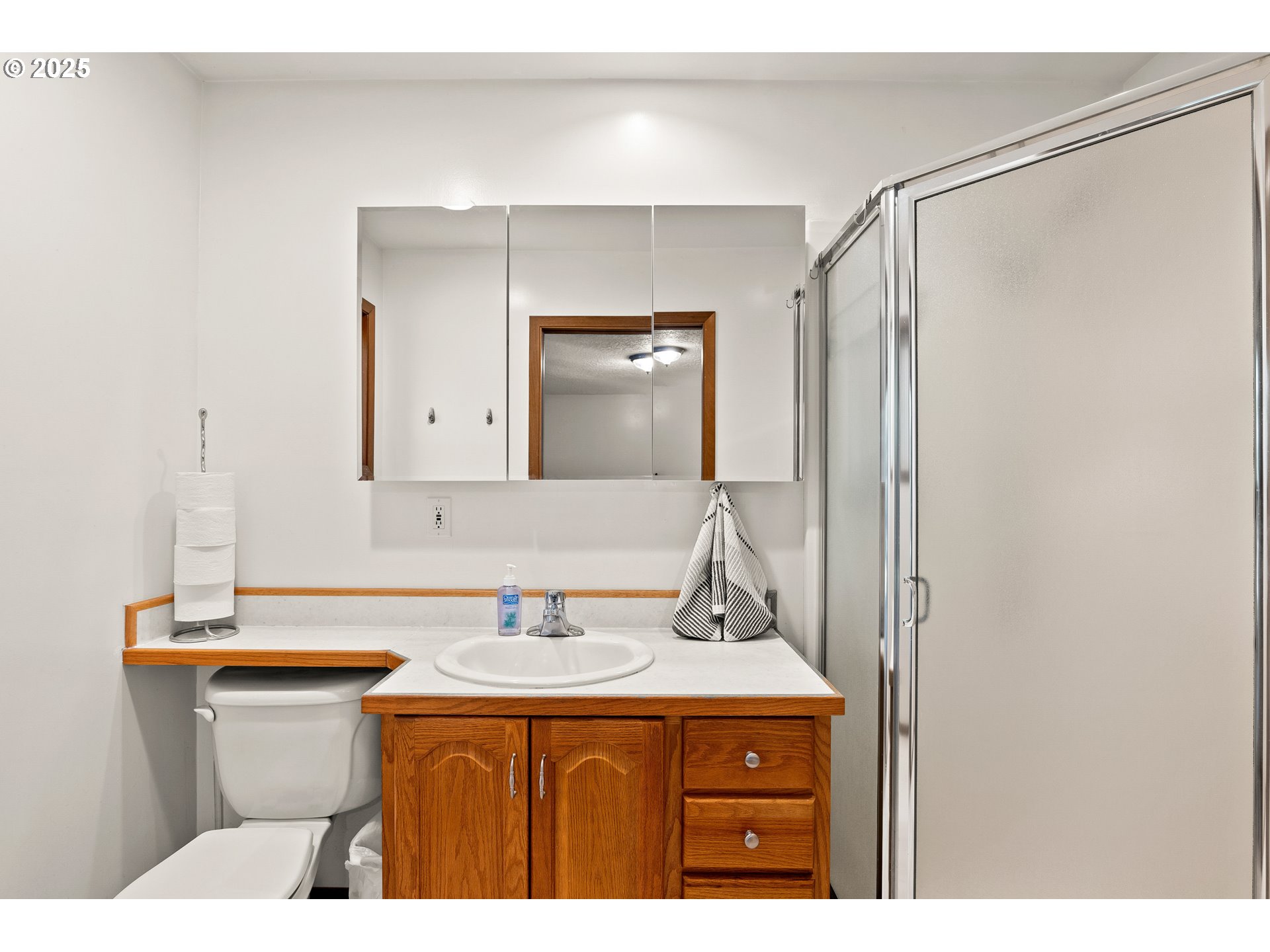 10135 SW HILLVIEW ST