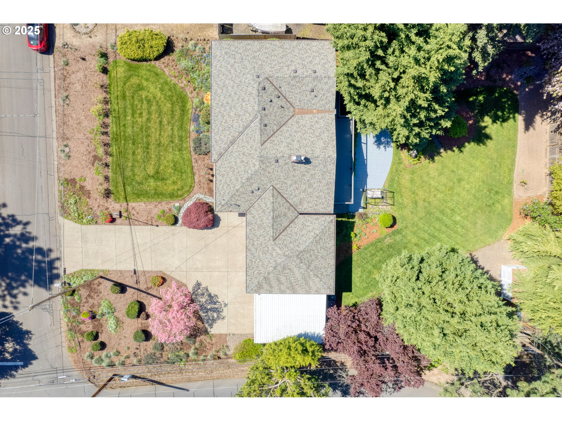 10135 SW HILLVIEW ST