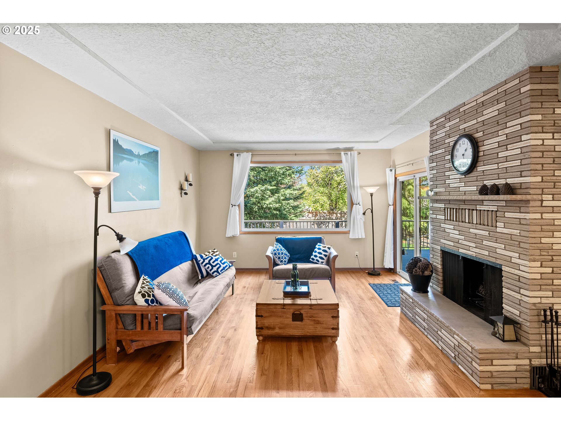 10135 SW HILLVIEW ST