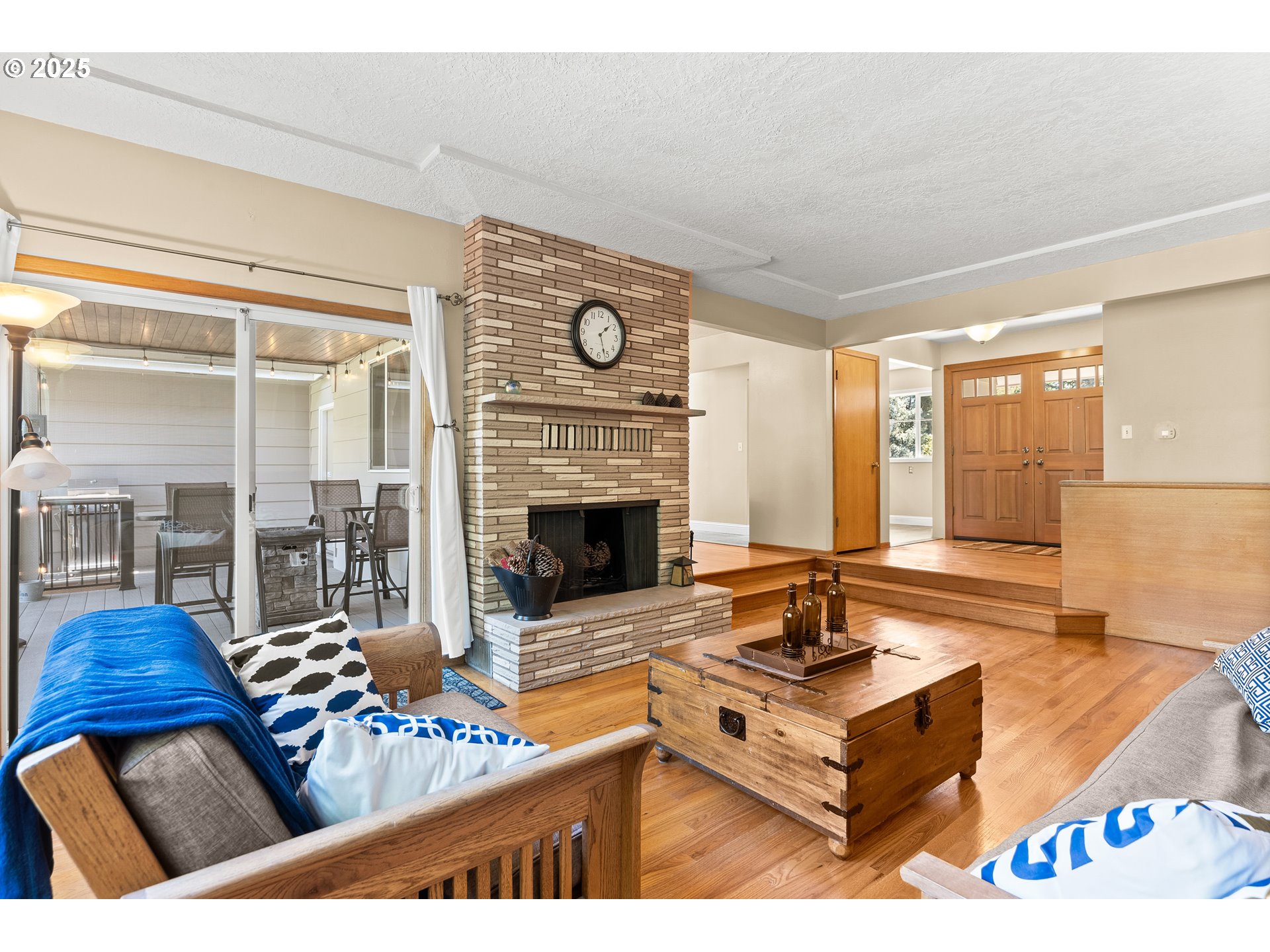 10135 SW HILLVIEW ST