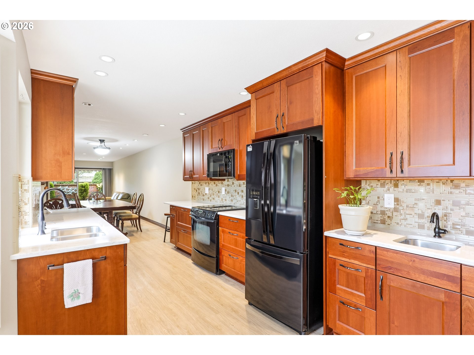 10290 SW GREENLEAF TER