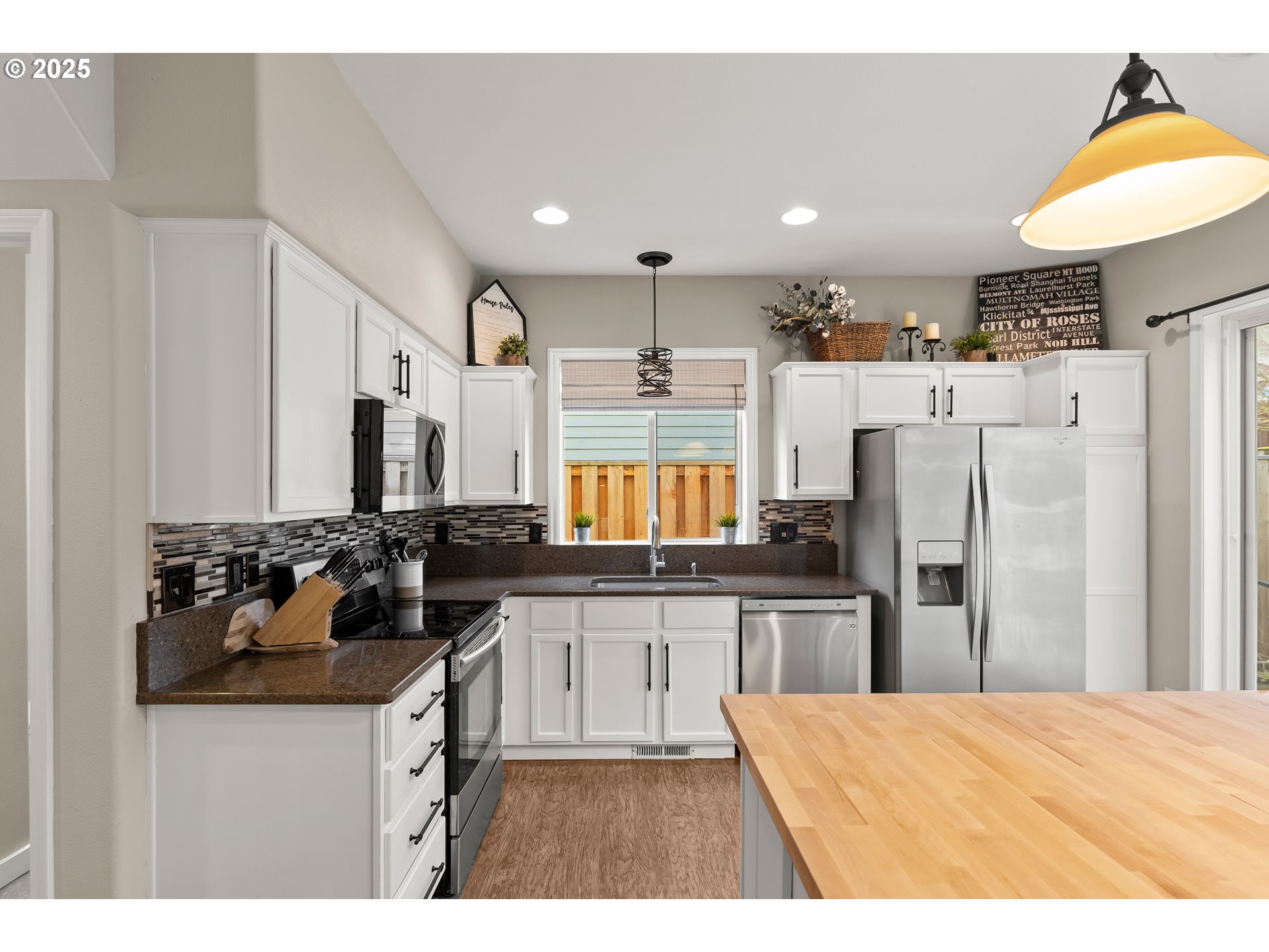 23521 SW PINEHURST DR