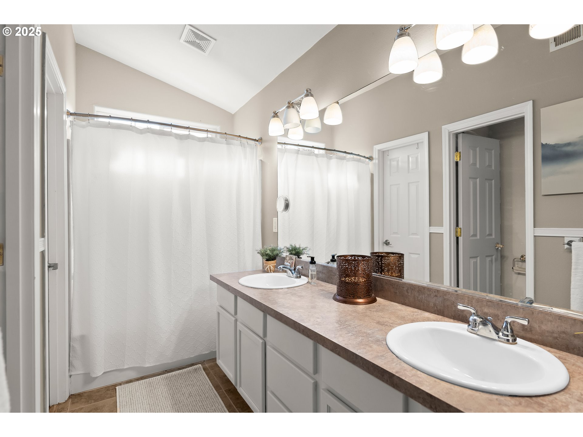 23521 SW PINEHURST DR