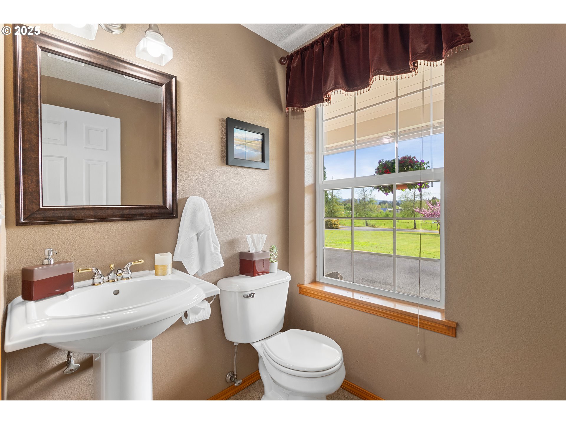 22075 NE HIDDEN SPRINGS RD