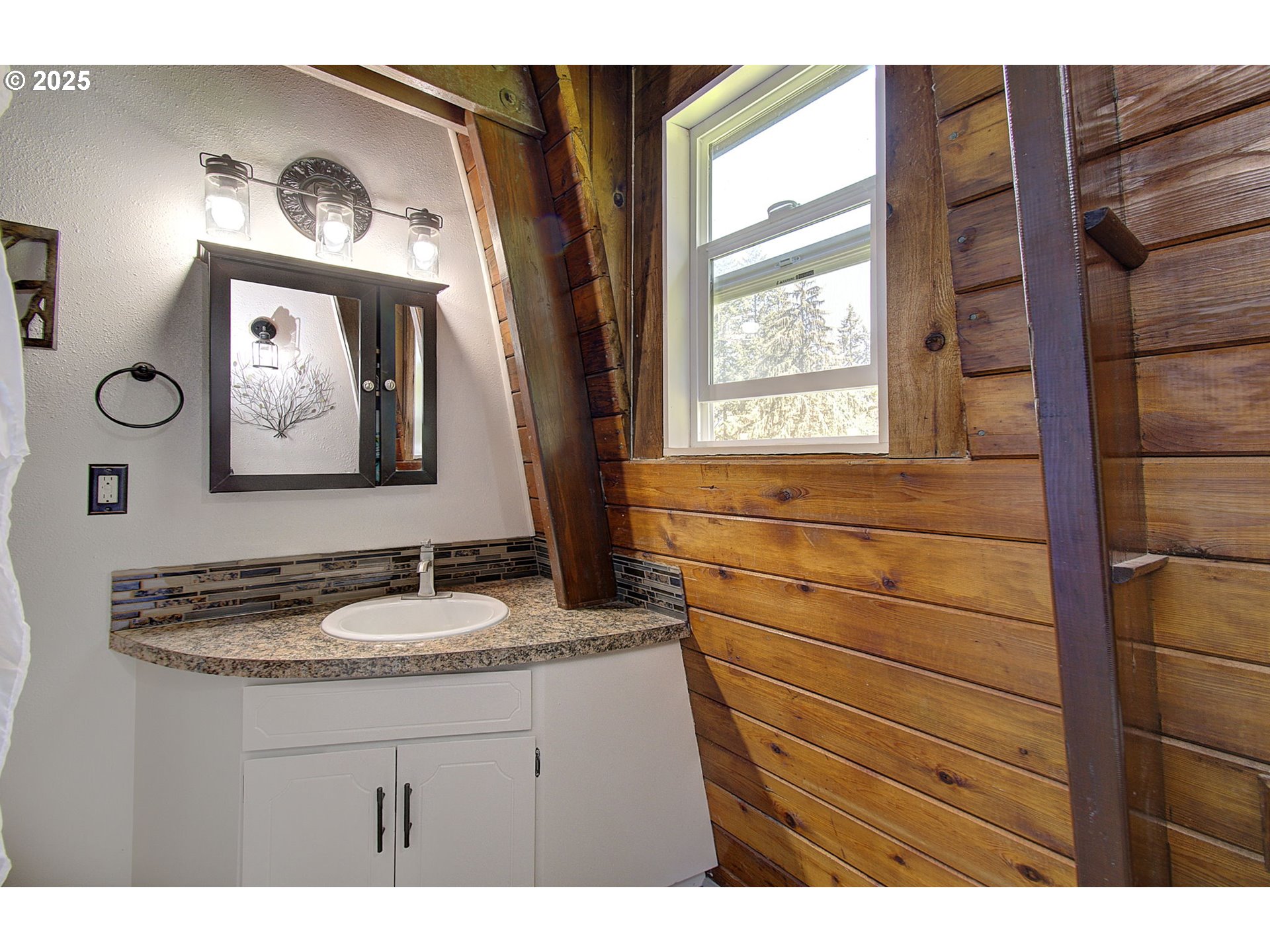 21210 SE GREENLEAF DR