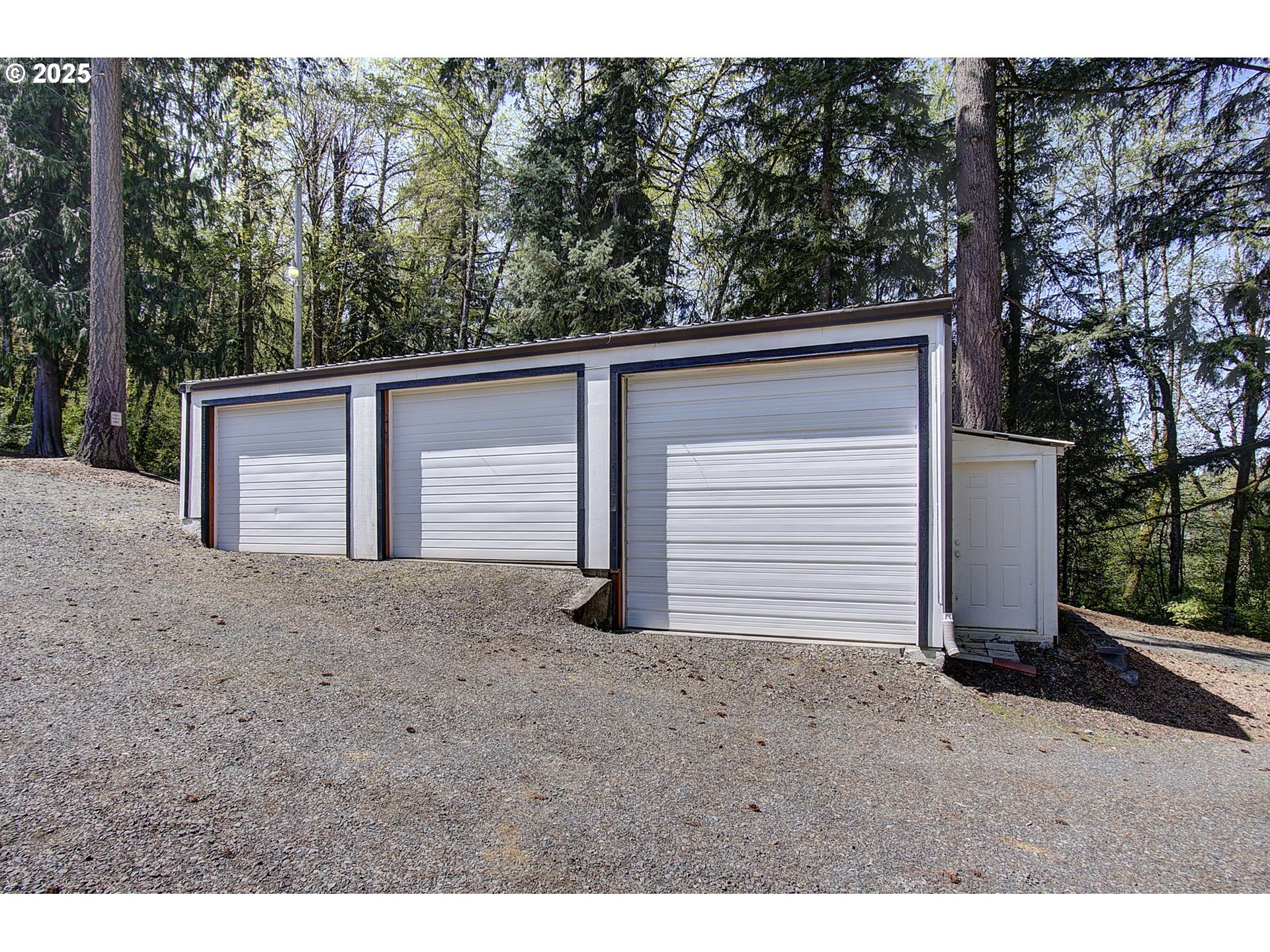 21210 SE GREENLEAF DR