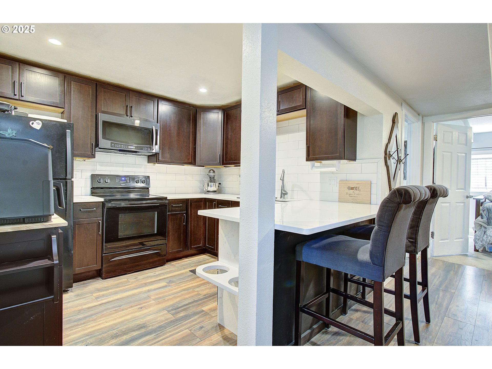 21210 SE GREENLEAF DR