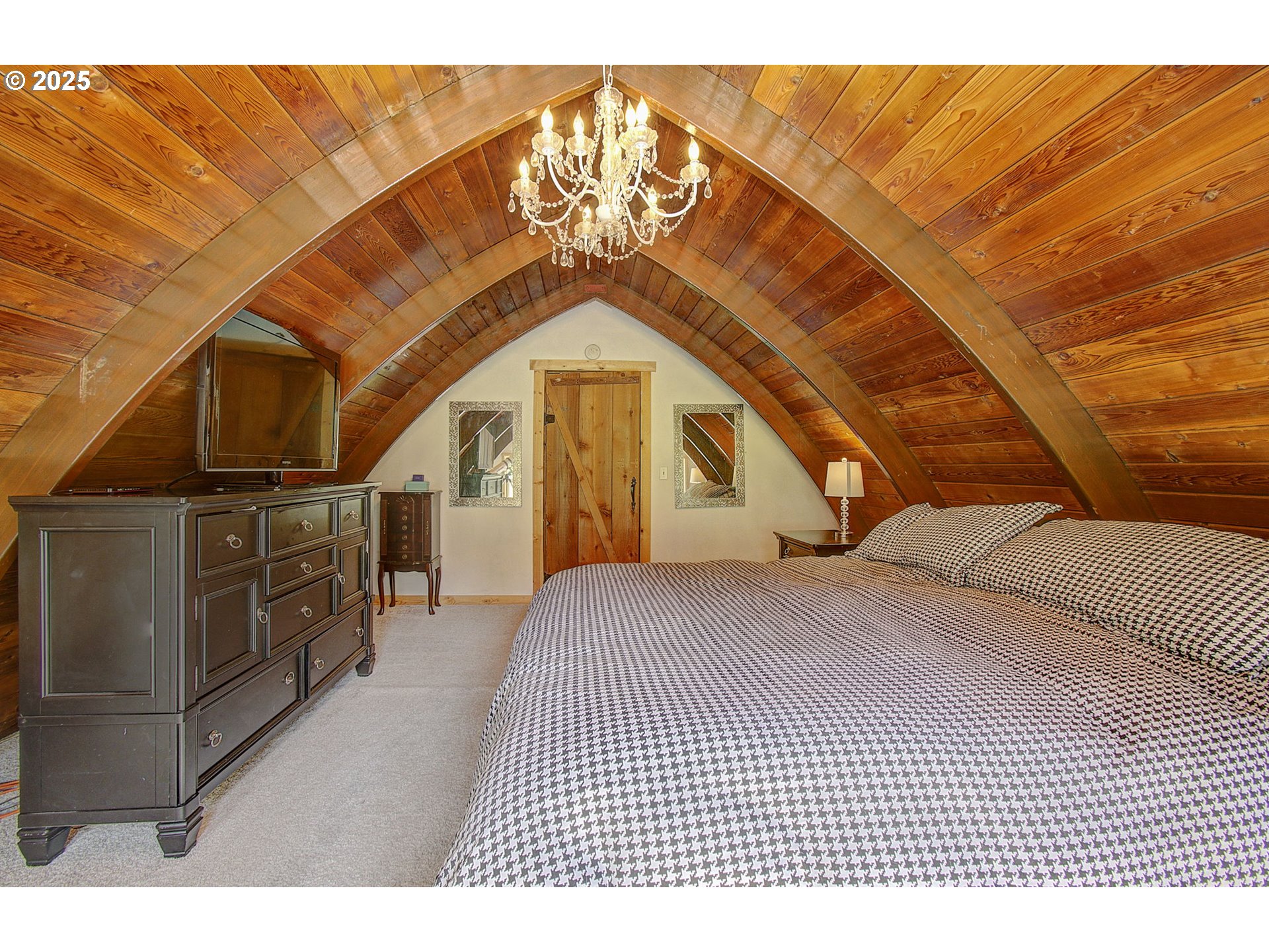 21210 SE GREENLEAF DR