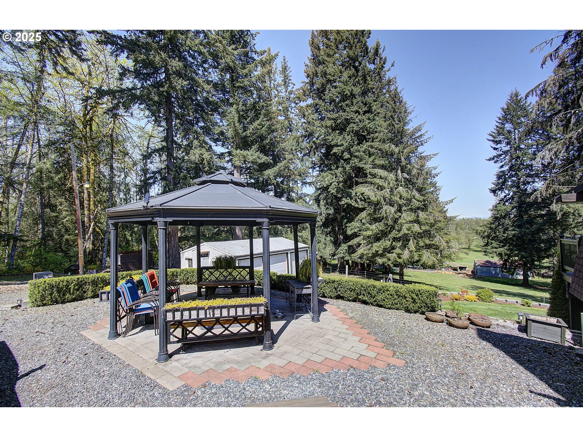 21210 SE GREENLEAF DR