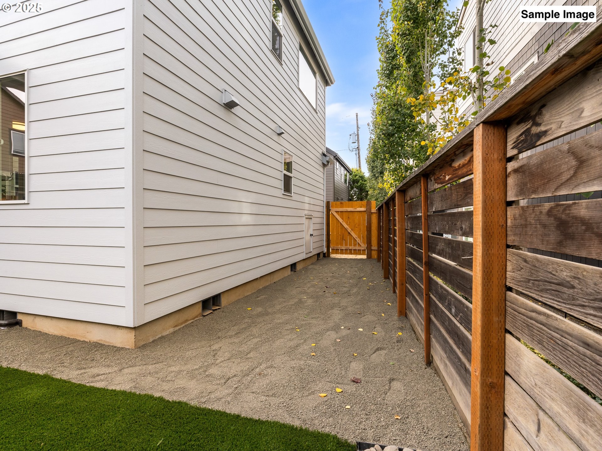 7470 N Polk AVE, Portland