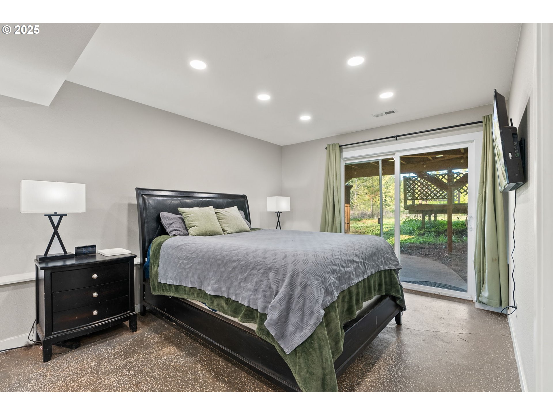 22400 S EVERGREEN DR, Beavercreek