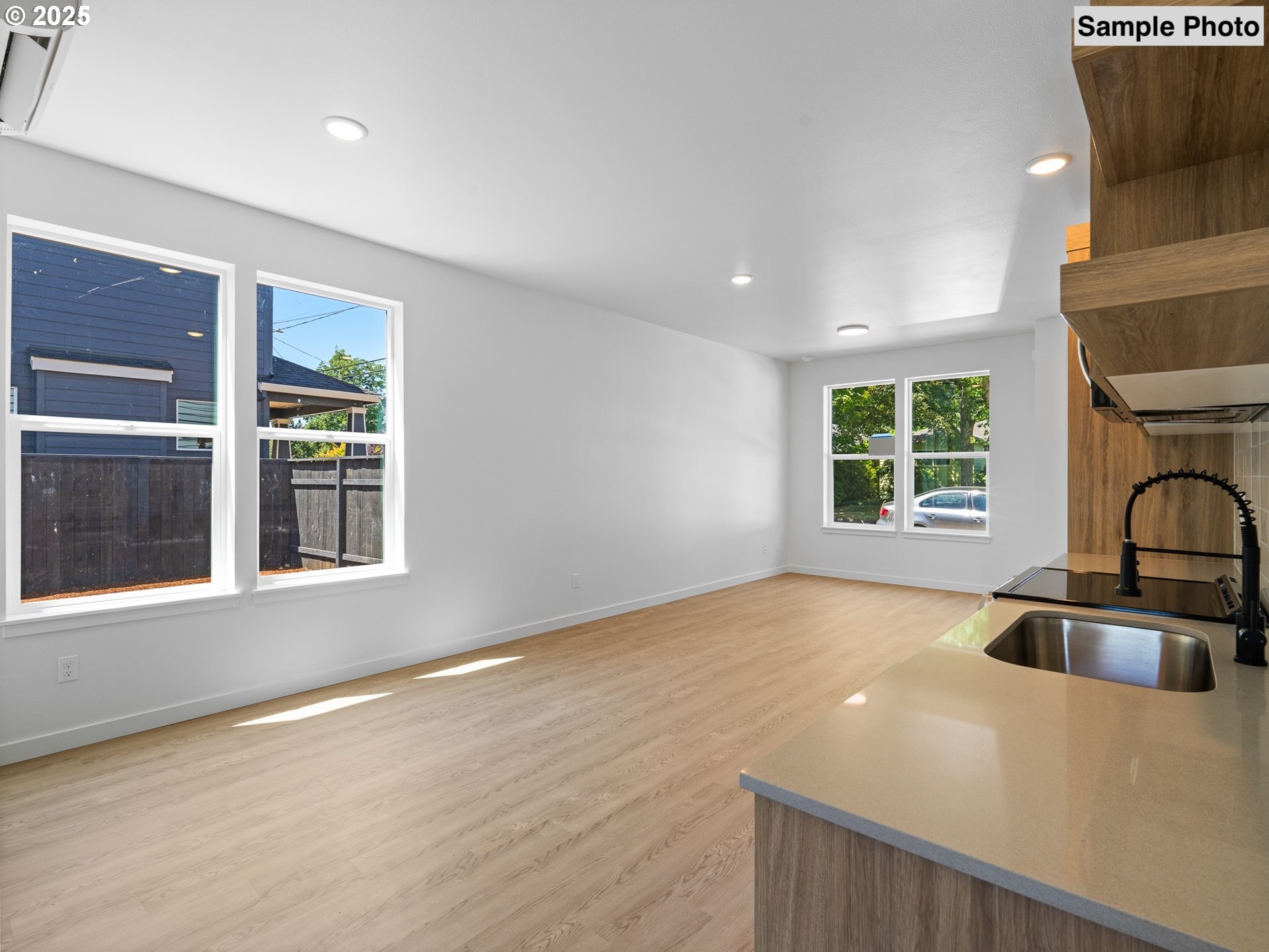 7196 SE Woodward ST 3, Portland Unit: 3