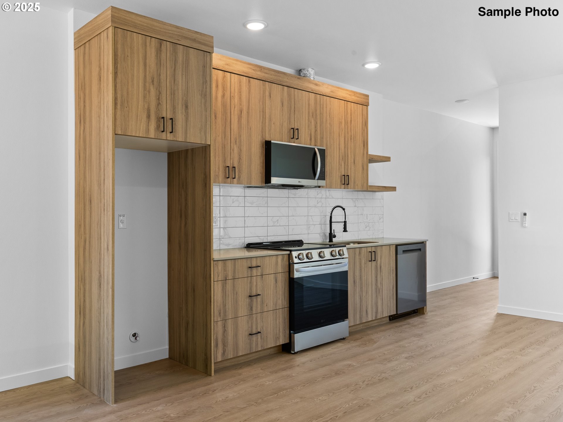 7196 SE Woodward ST 3, Portland Unit: 3