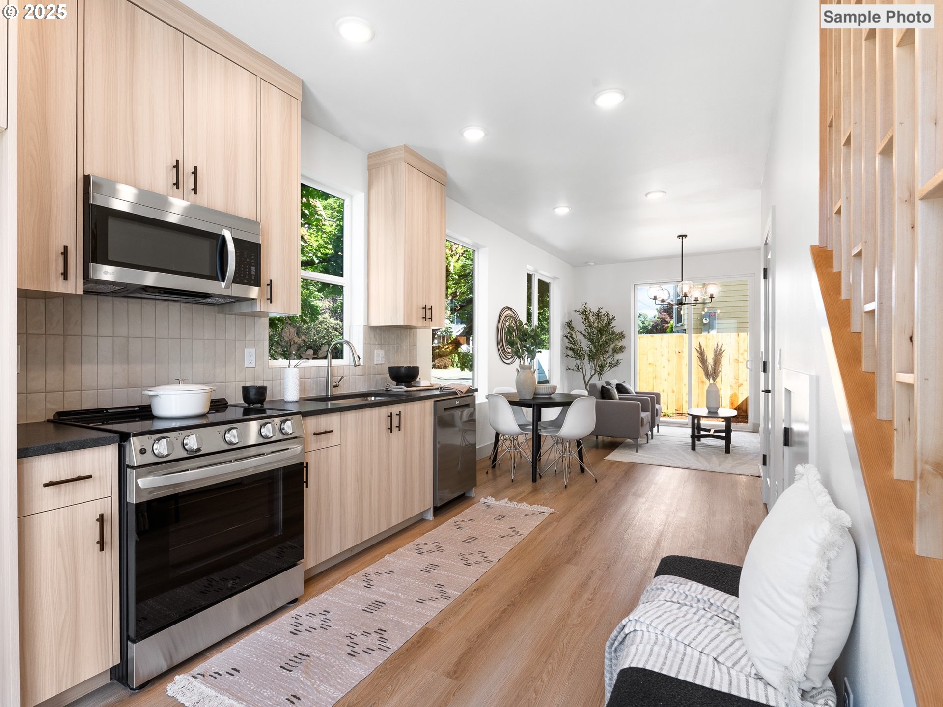 205 NE Going ST 2, Portland Unit: 2