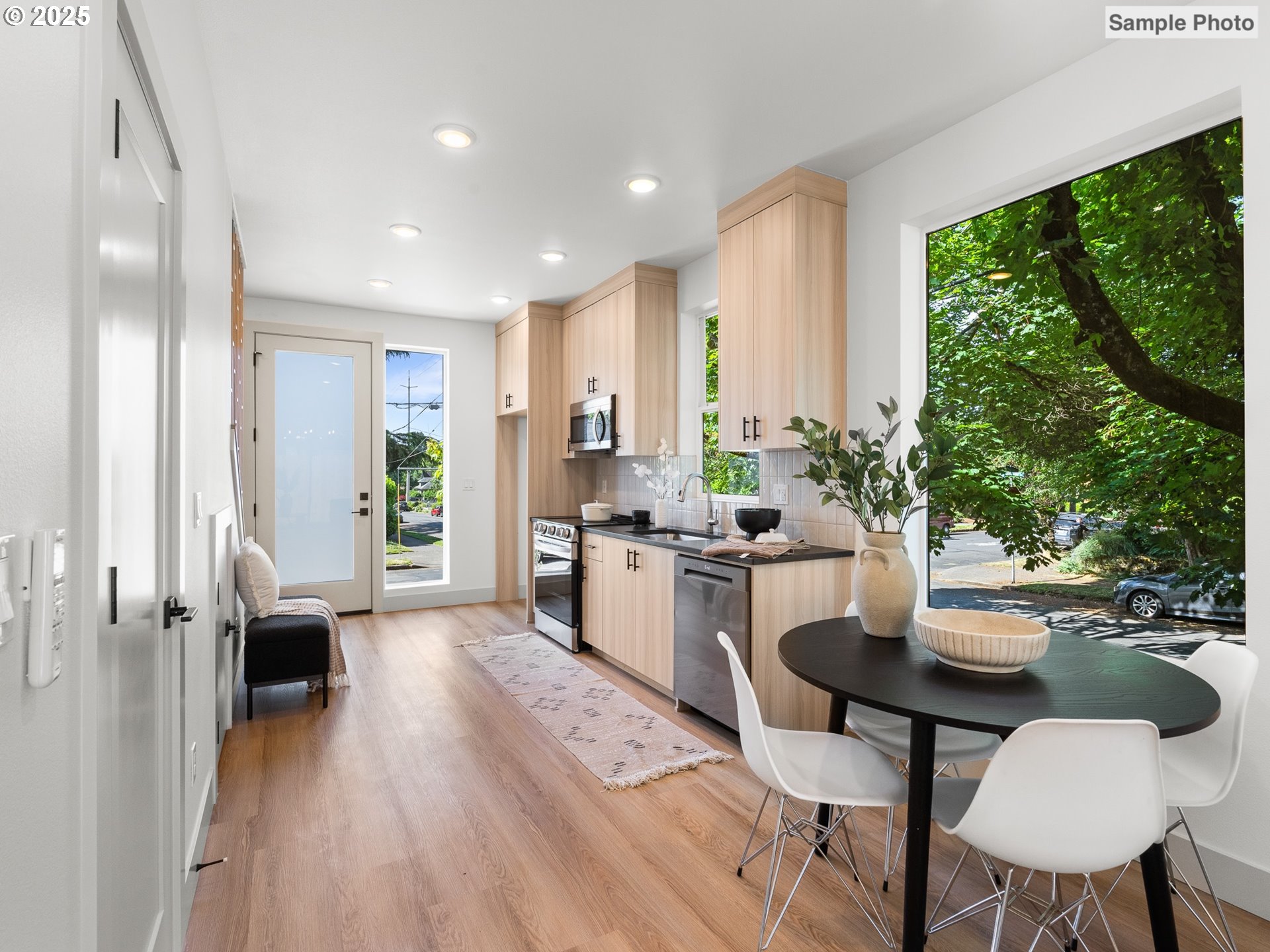 205 NE Going ST 2, Portland Unit: 2